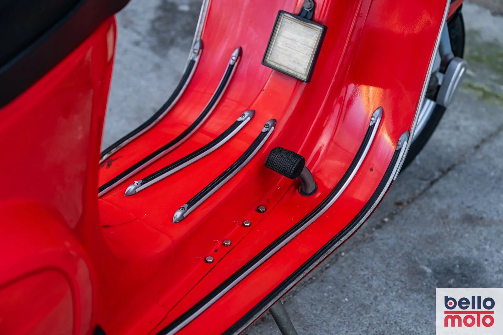 BM474 Vespa 50 Special Rossa_1600px-88.jpg