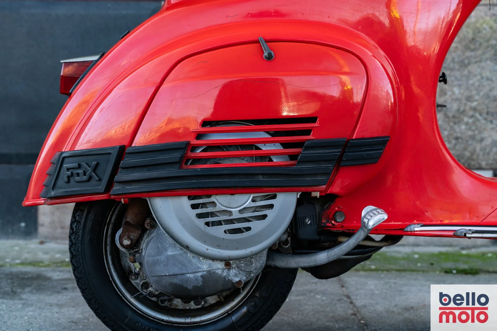 BM474 Vespa 50 Special Rossa_1600px-110.jpg