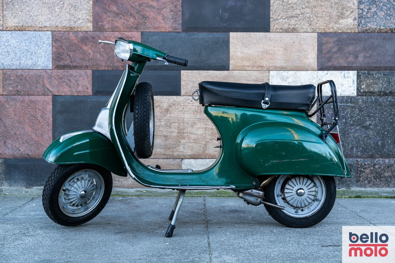 BM475 Vespa 50 Special Verde_1600px-11.jpg