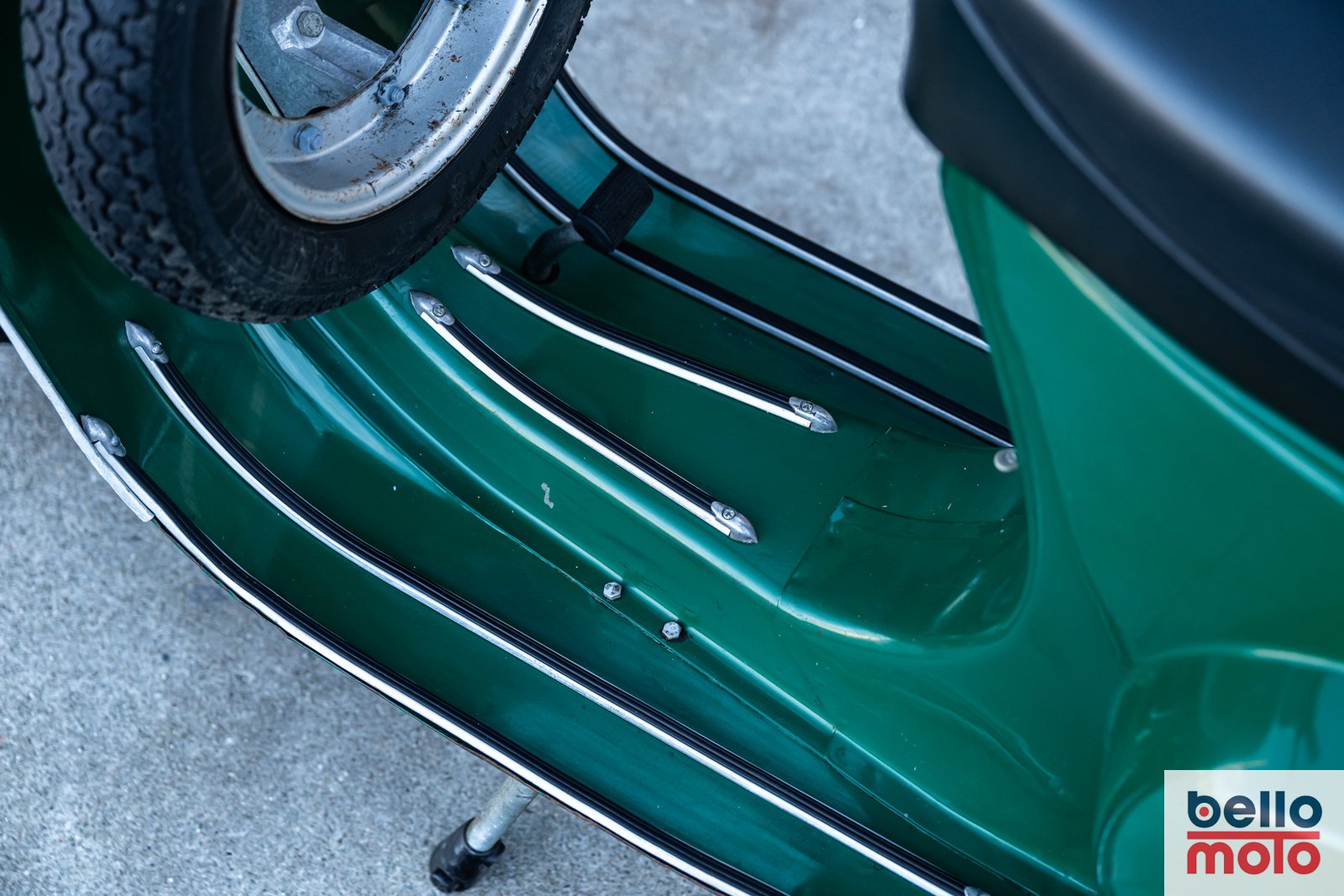 BM475 Vespa 50 Special Verde_1600px-15.jpg