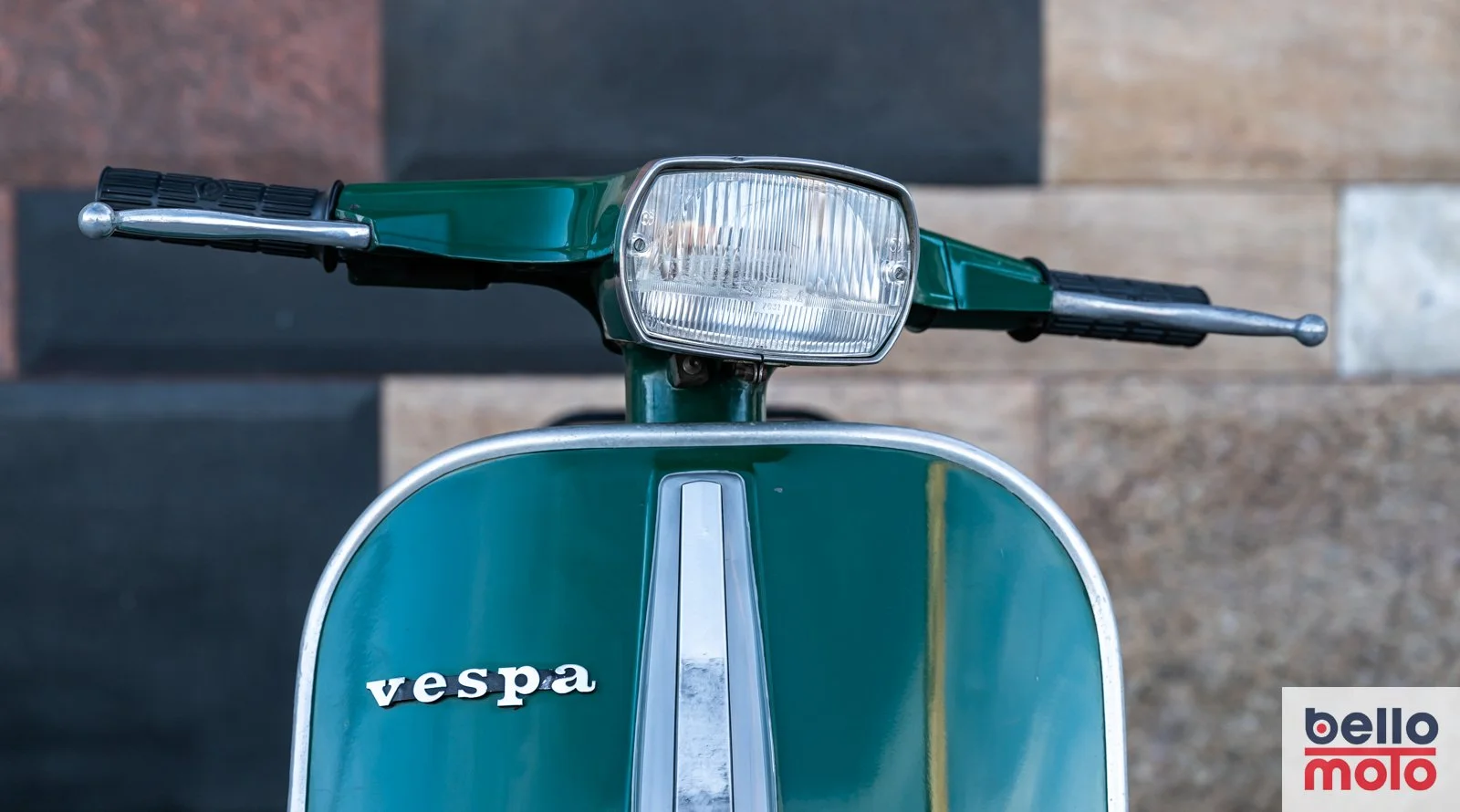 BM475 Vespa 50 Special Verde_1600px-35.jpg