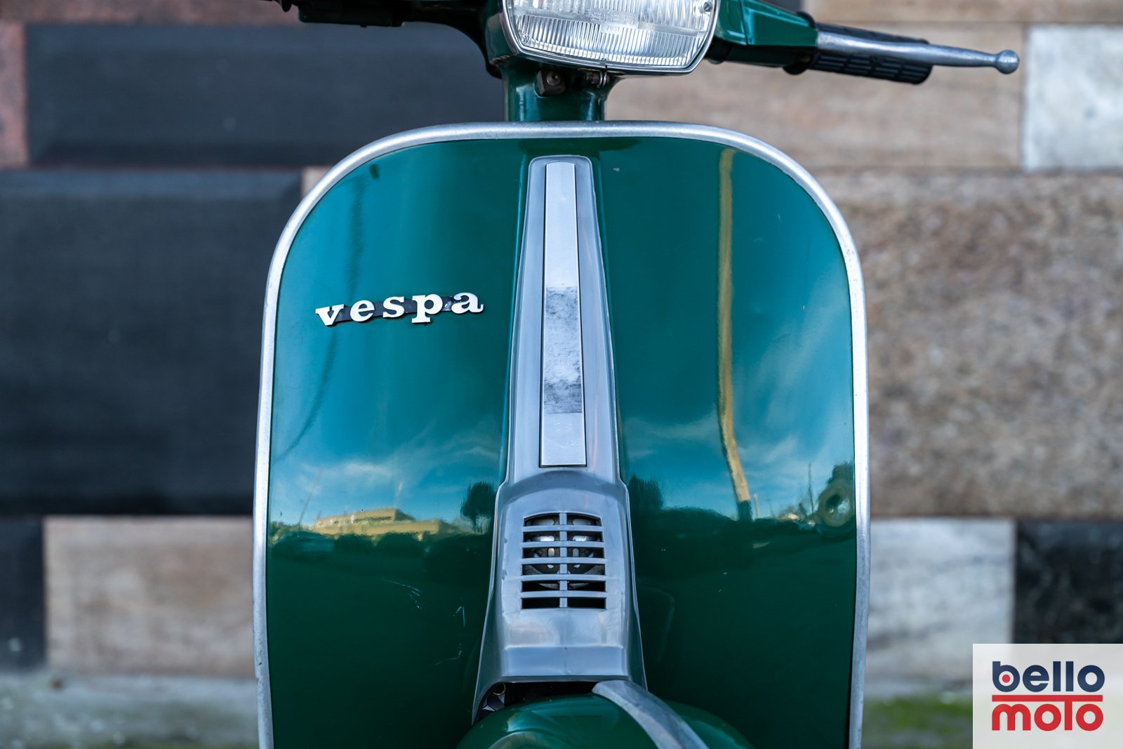 BM475 Vespa 50 Special Verde_1600px-36.jpg