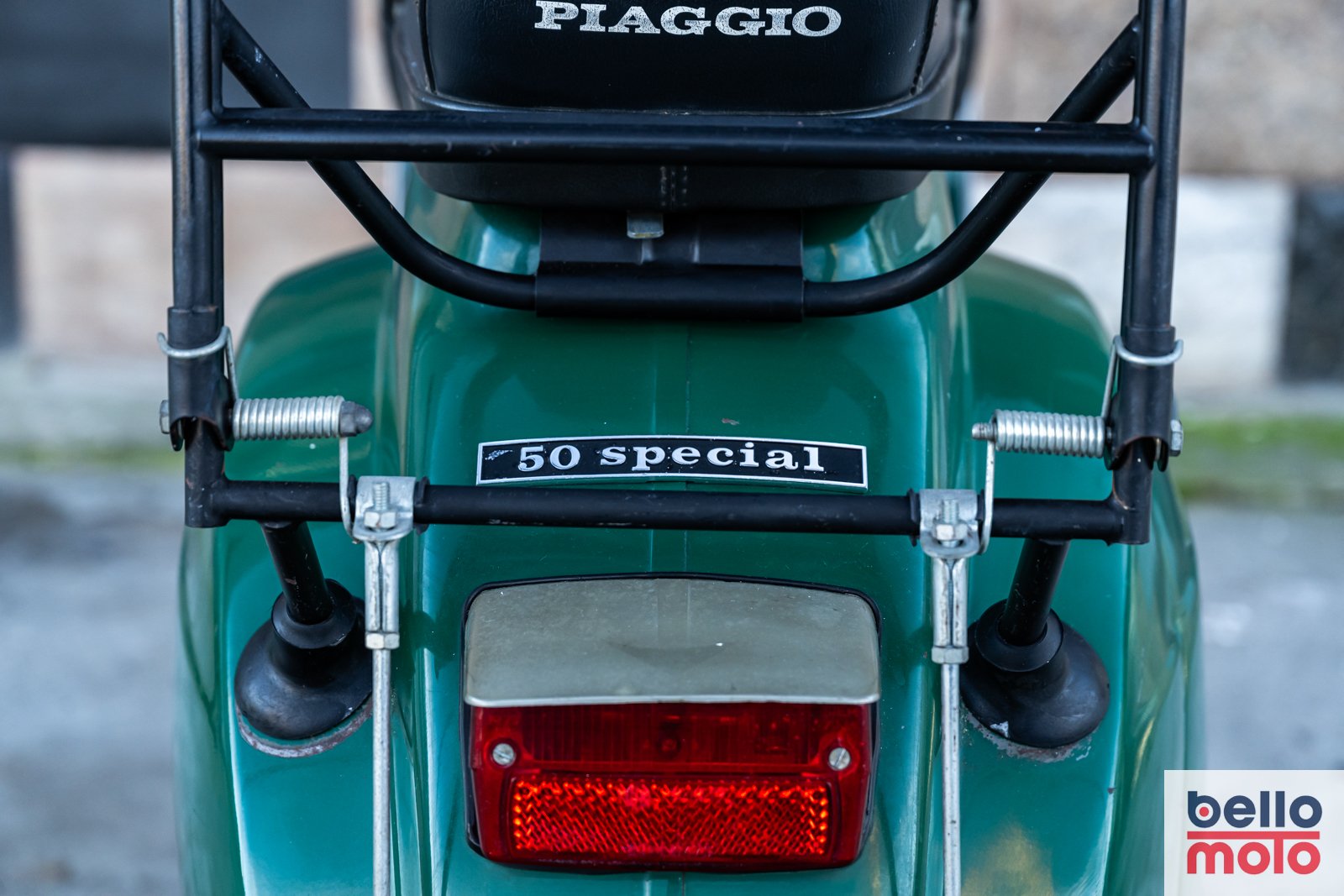BM475 Vespa 50 Special Verde_1600px-60.jpg
