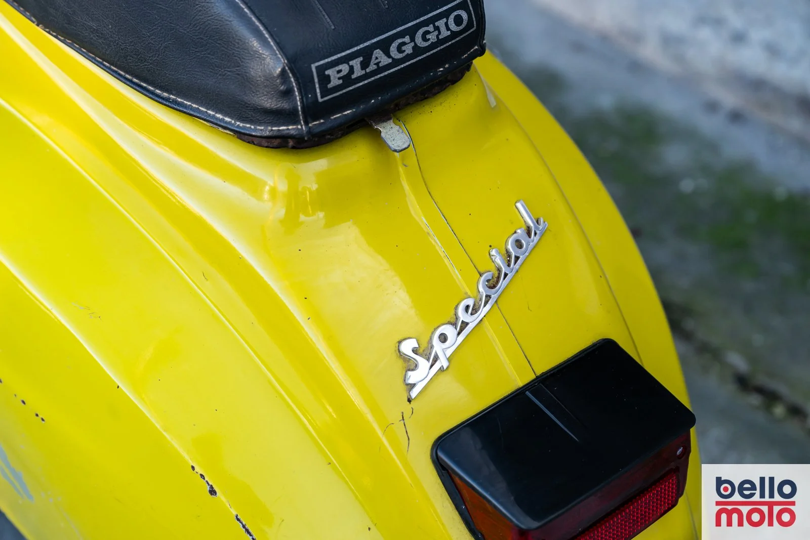BM476 Vespa 50 Special Mustard_1600px-17.jpg