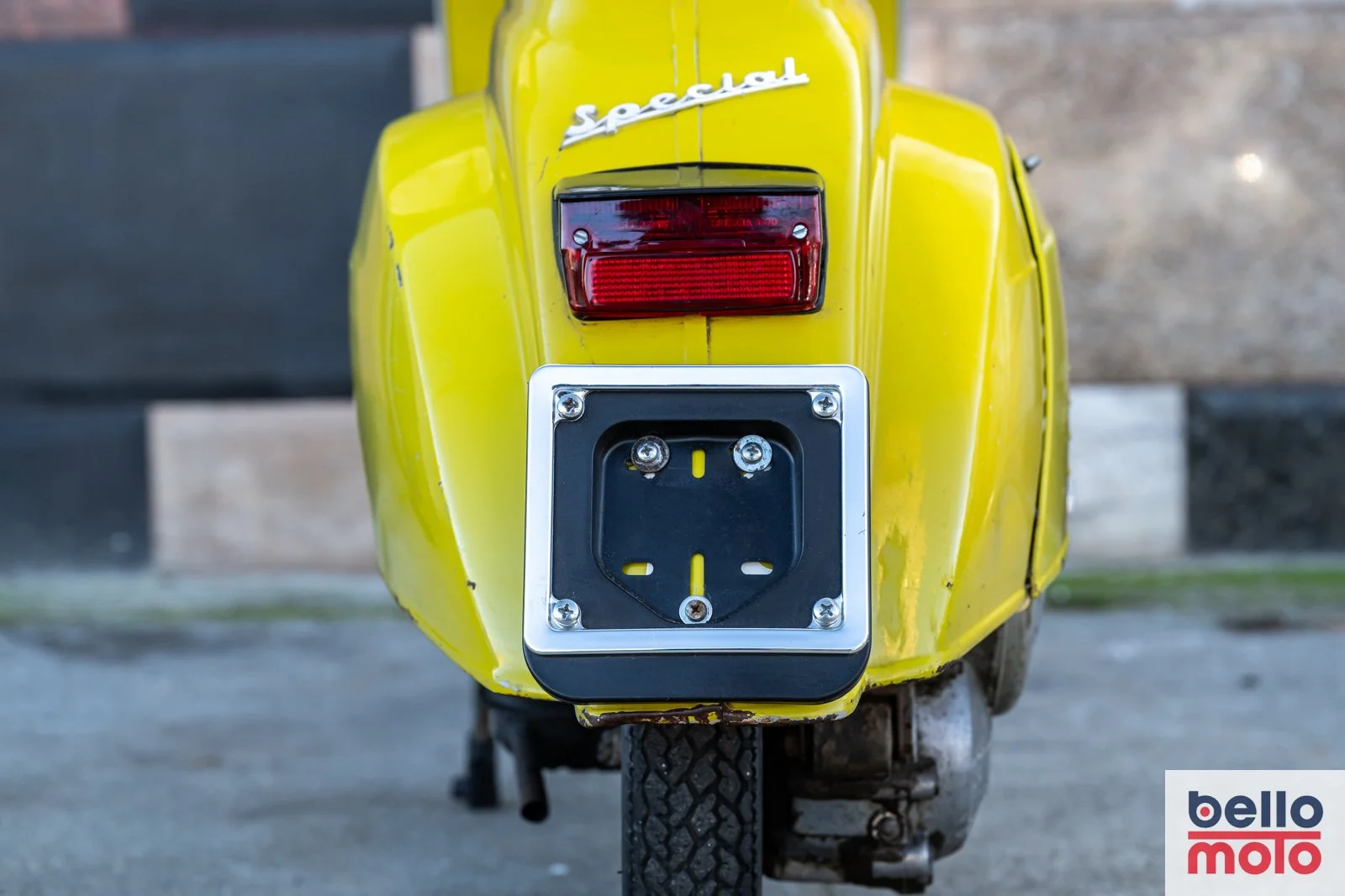 BM476 Vespa 50 Special Mustard_1600px-80.jpg