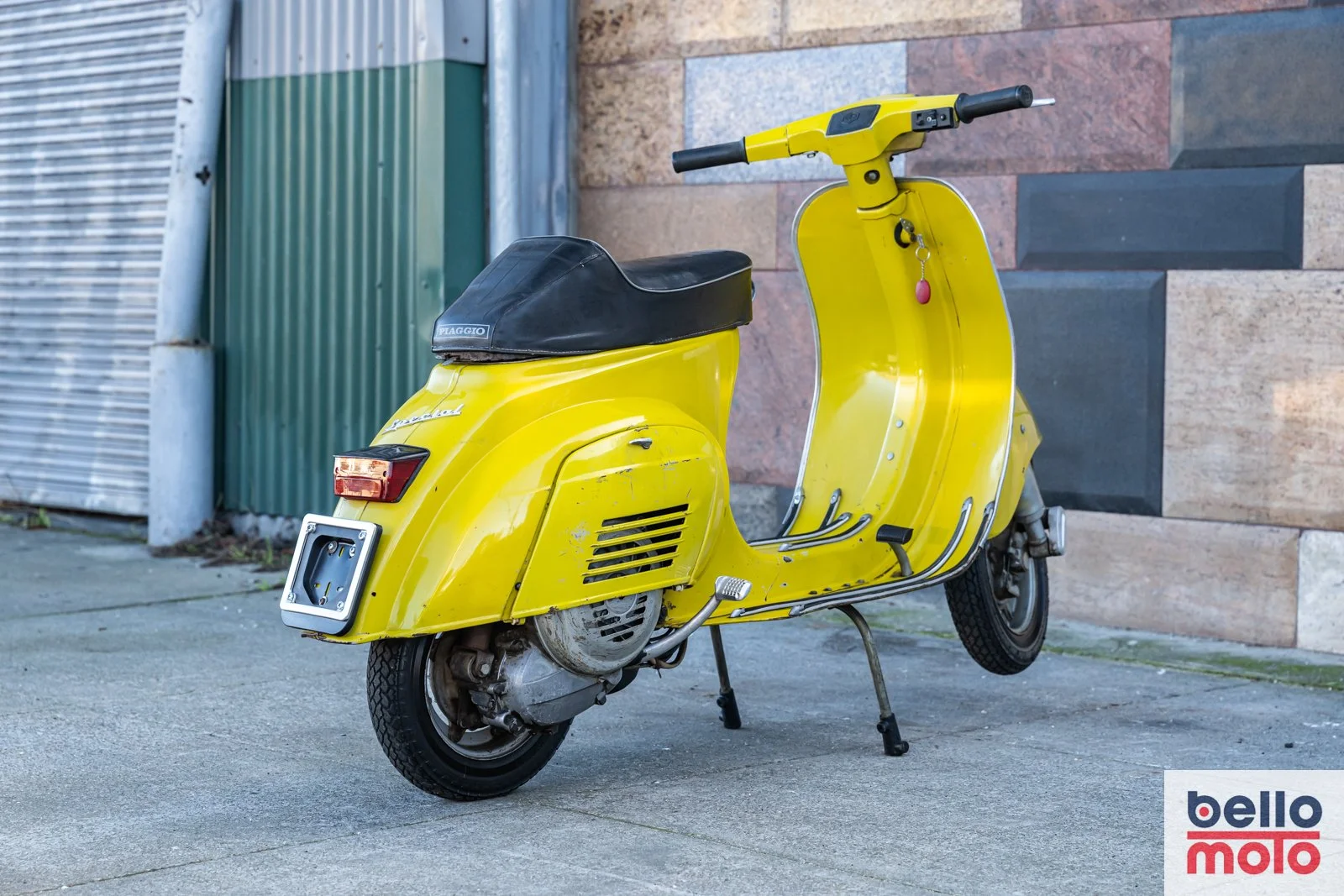 BM476 Vespa 50 Special Mustard_1600px-85.jpg