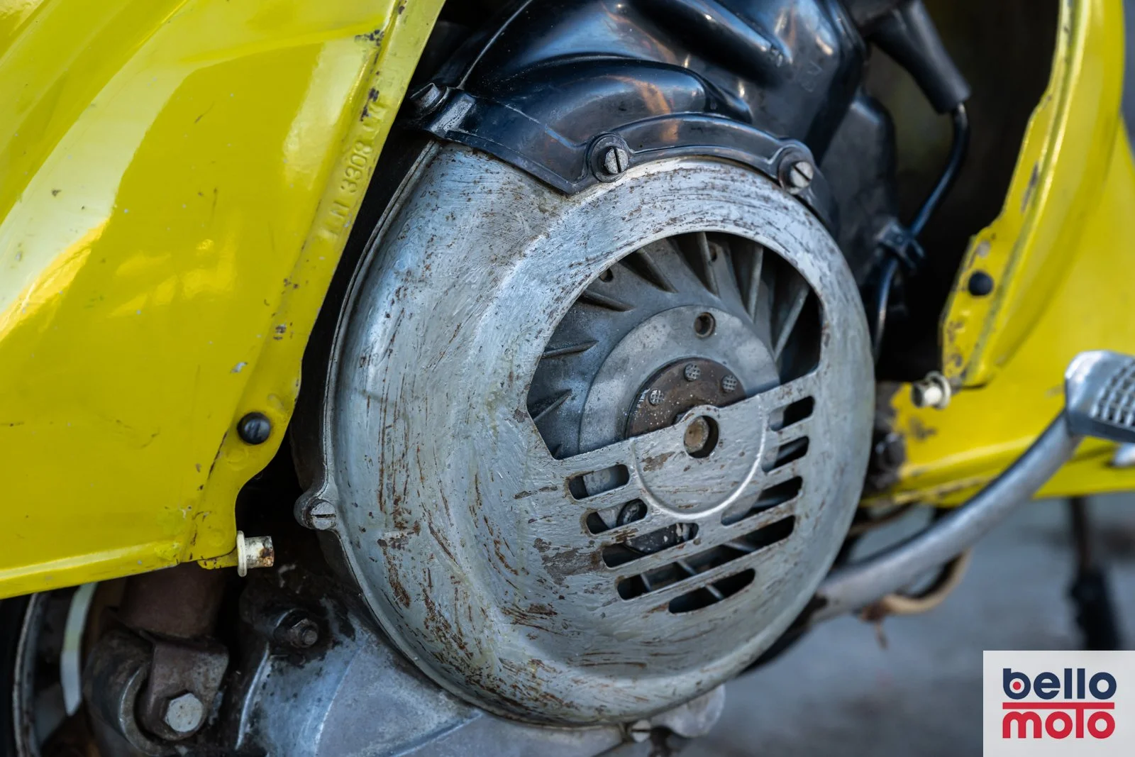 BM476 Vespa 50 Special Mustard_1600px-101.jpg