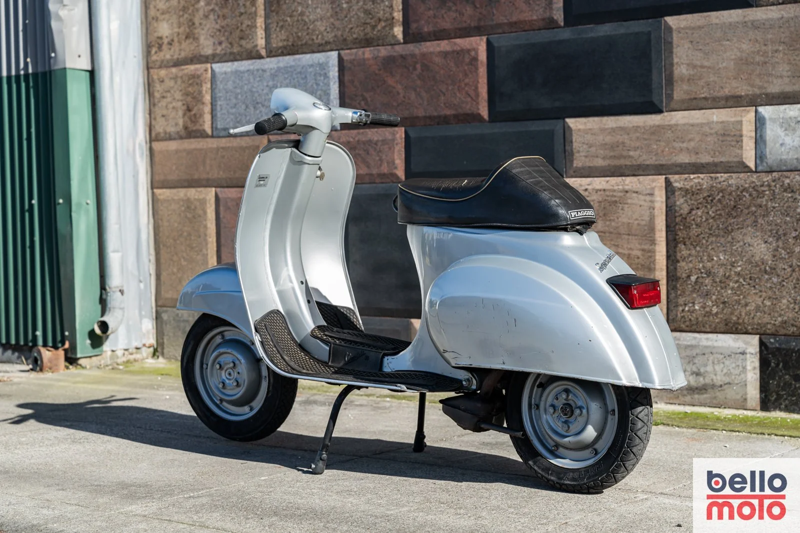 BM472 Vespa 50 Special Grigia_1600px-47.jpg