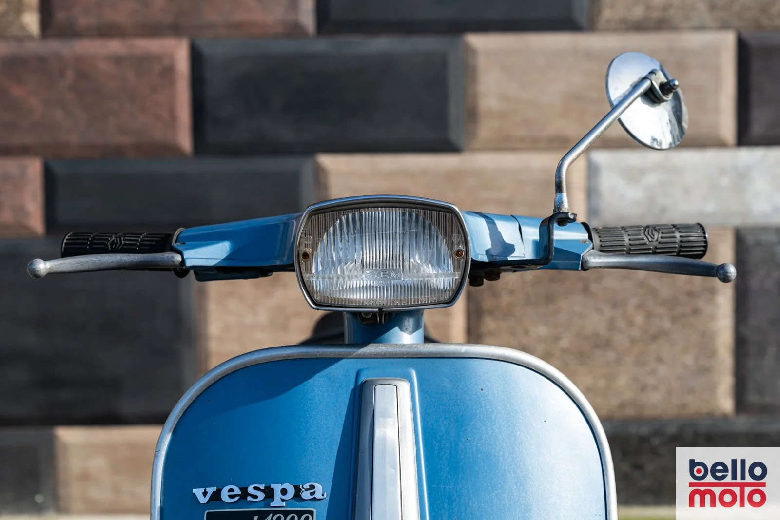 BM477 Vespa 50 Special Azzurra_1600px-4.jpg