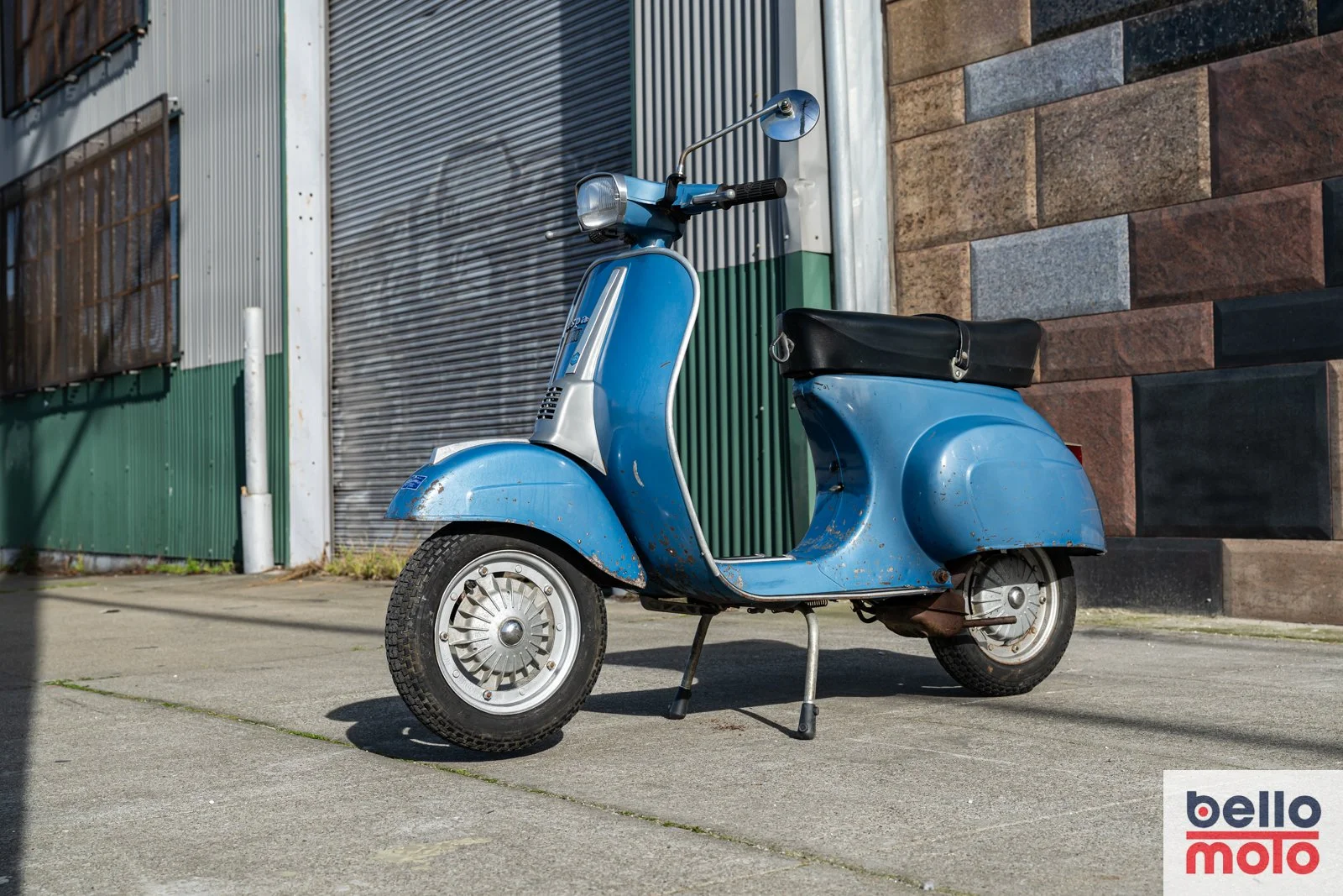BM477 Vespa 50 Special Azzurra_1600px-16.jpg