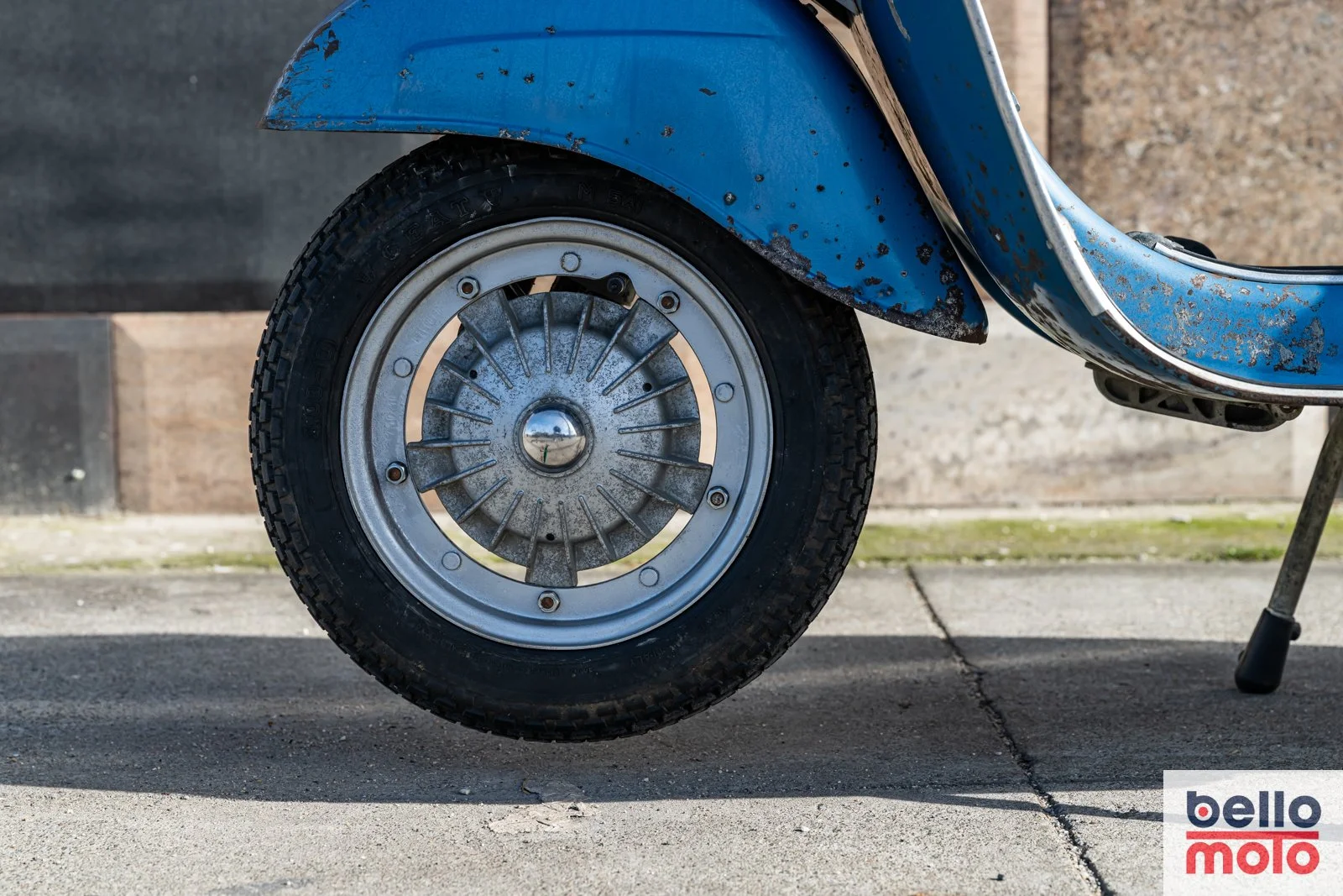 BM477 Vespa 50 Special Azzurra_1600px-37.jpg
