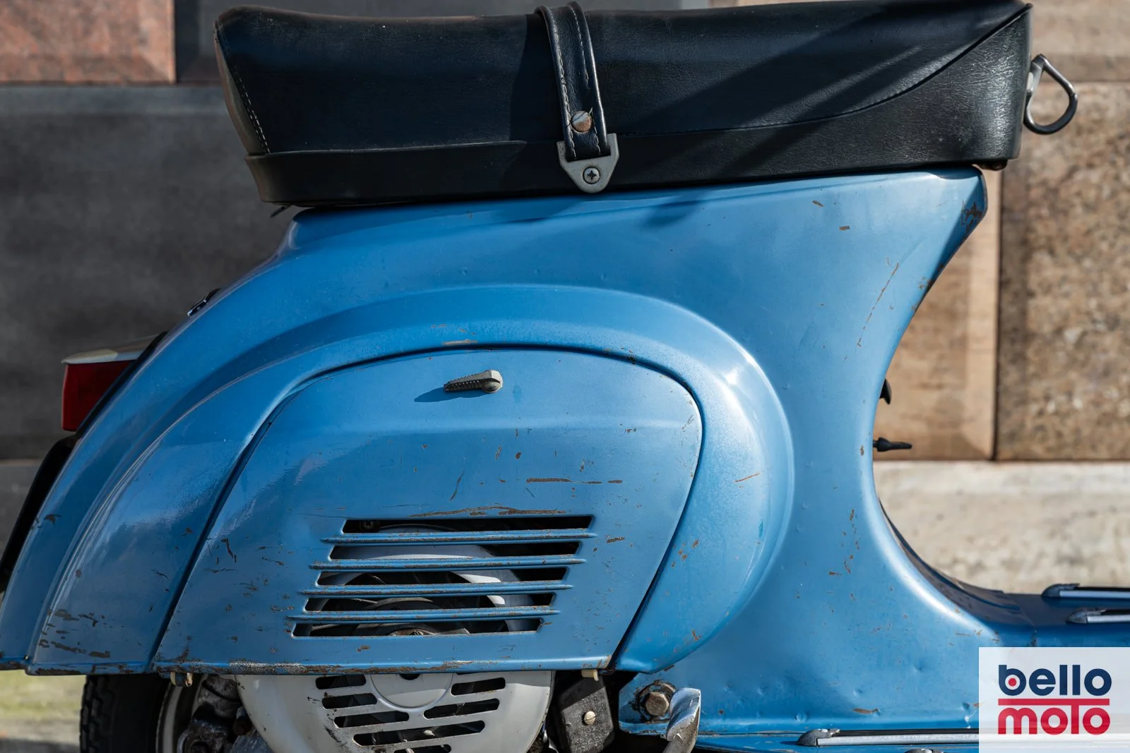BM477 Vespa 50 Special Azzurra_1600px-77.jpg