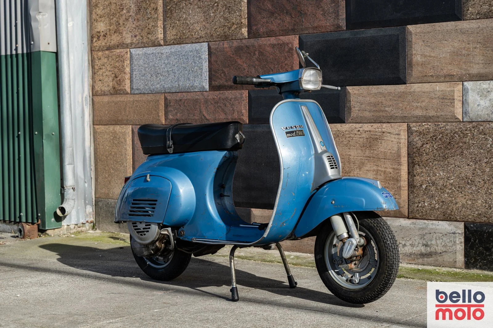 BM477 Vespa 50 Special Azzurra_1600px-94.jpg