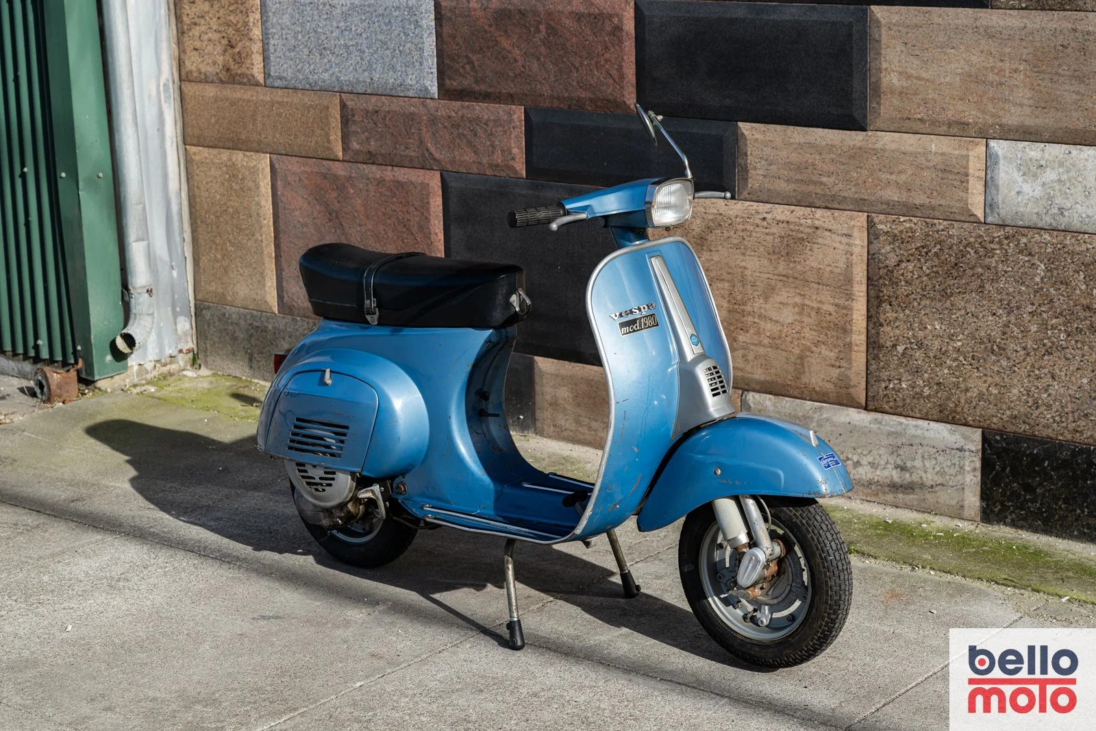 BM477 Vespa 50 Special Azzurra_1600px-95.jpg
