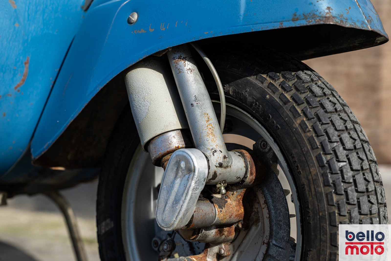 BM477 Vespa 50 Special Azzurra_1600px-98.jpg