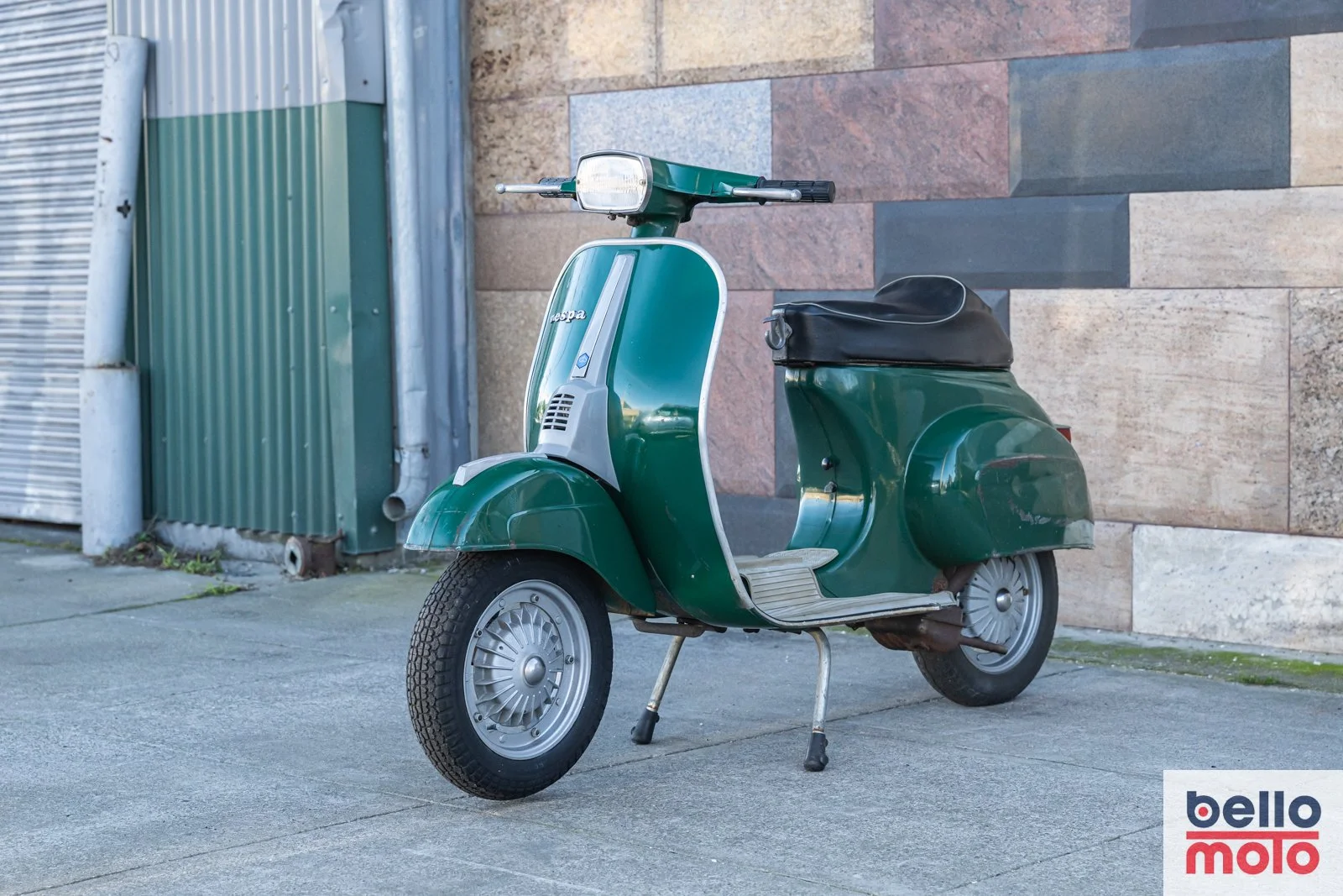 BM478 Vespa 50 Special Verde_1600px-9.jpg