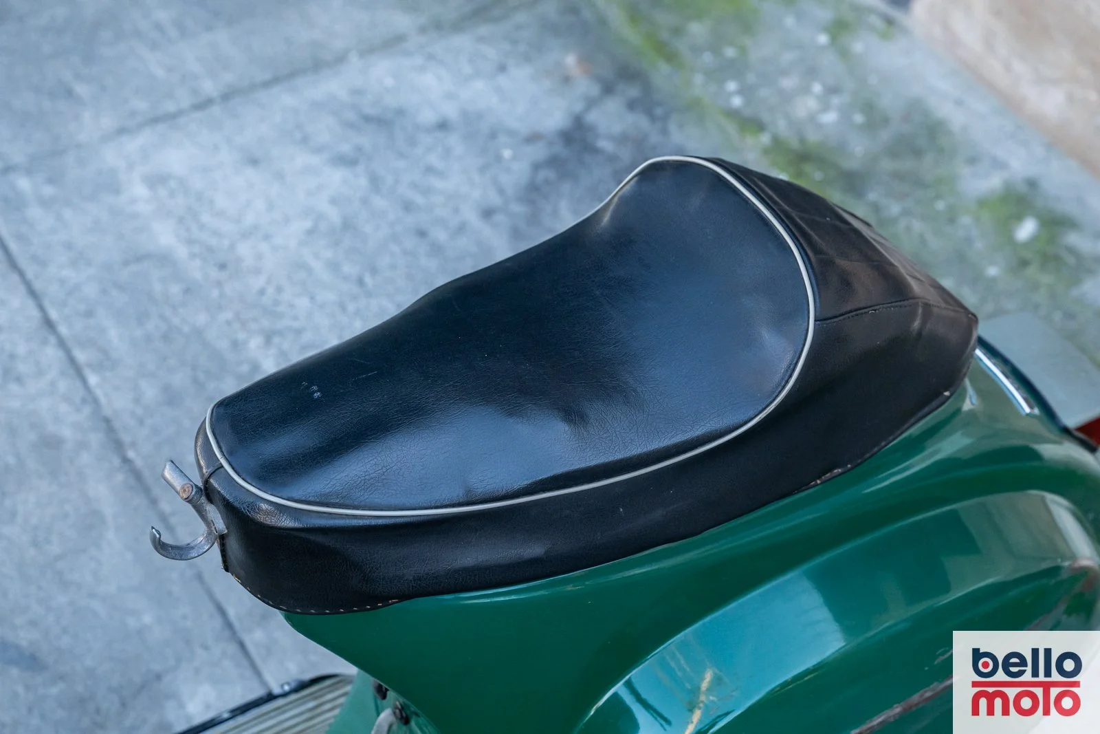 BM478 Vespa 50 Special Verde_1600px-11.jpg