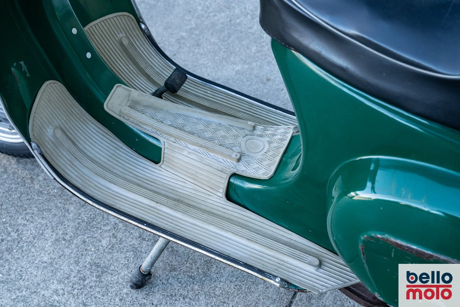 BM478 Vespa 50 Special Verde_1600px-12.jpg