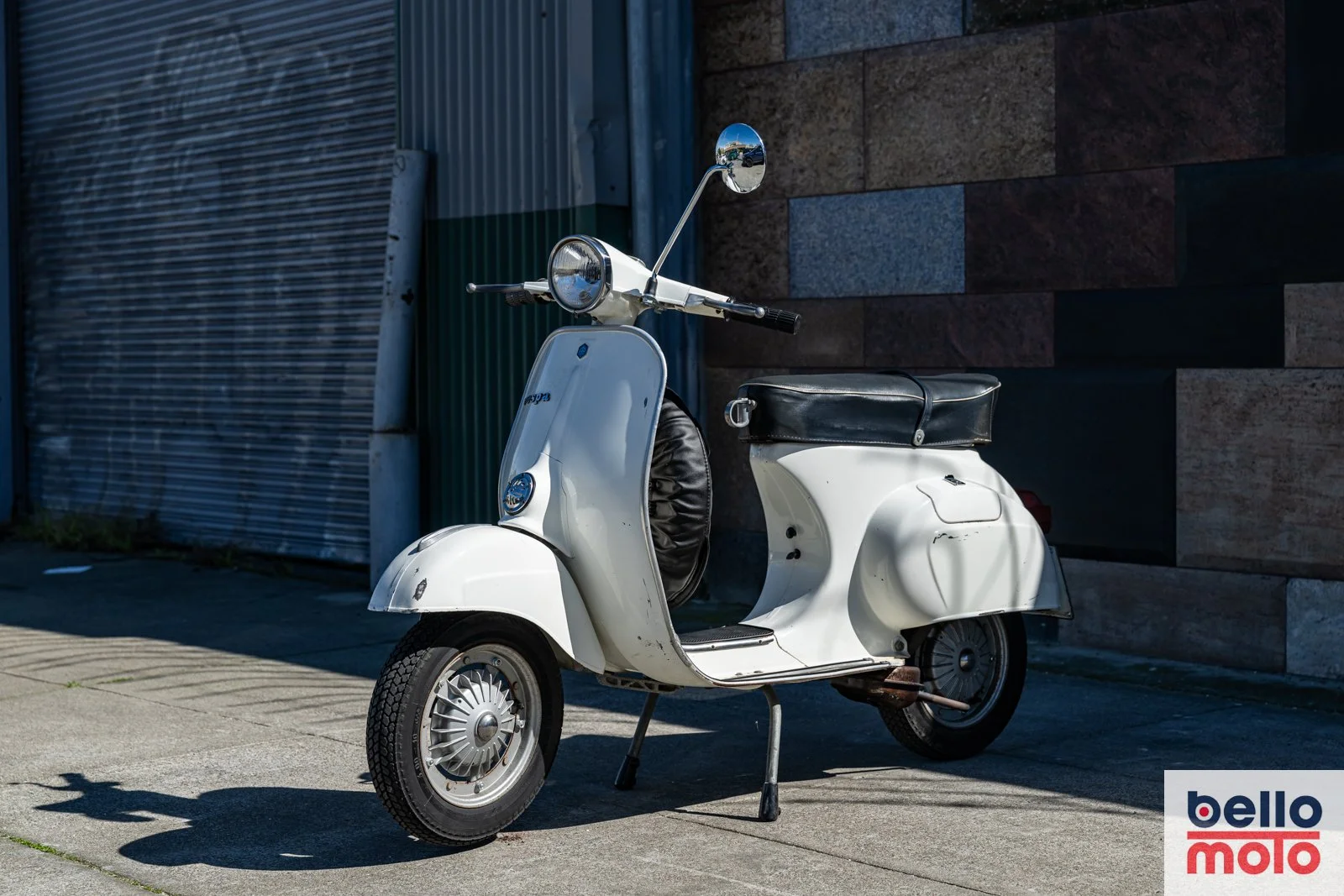 BM480 1980 Vespa Primavera 125 cc. Bianca Original_1600px-46.jpg