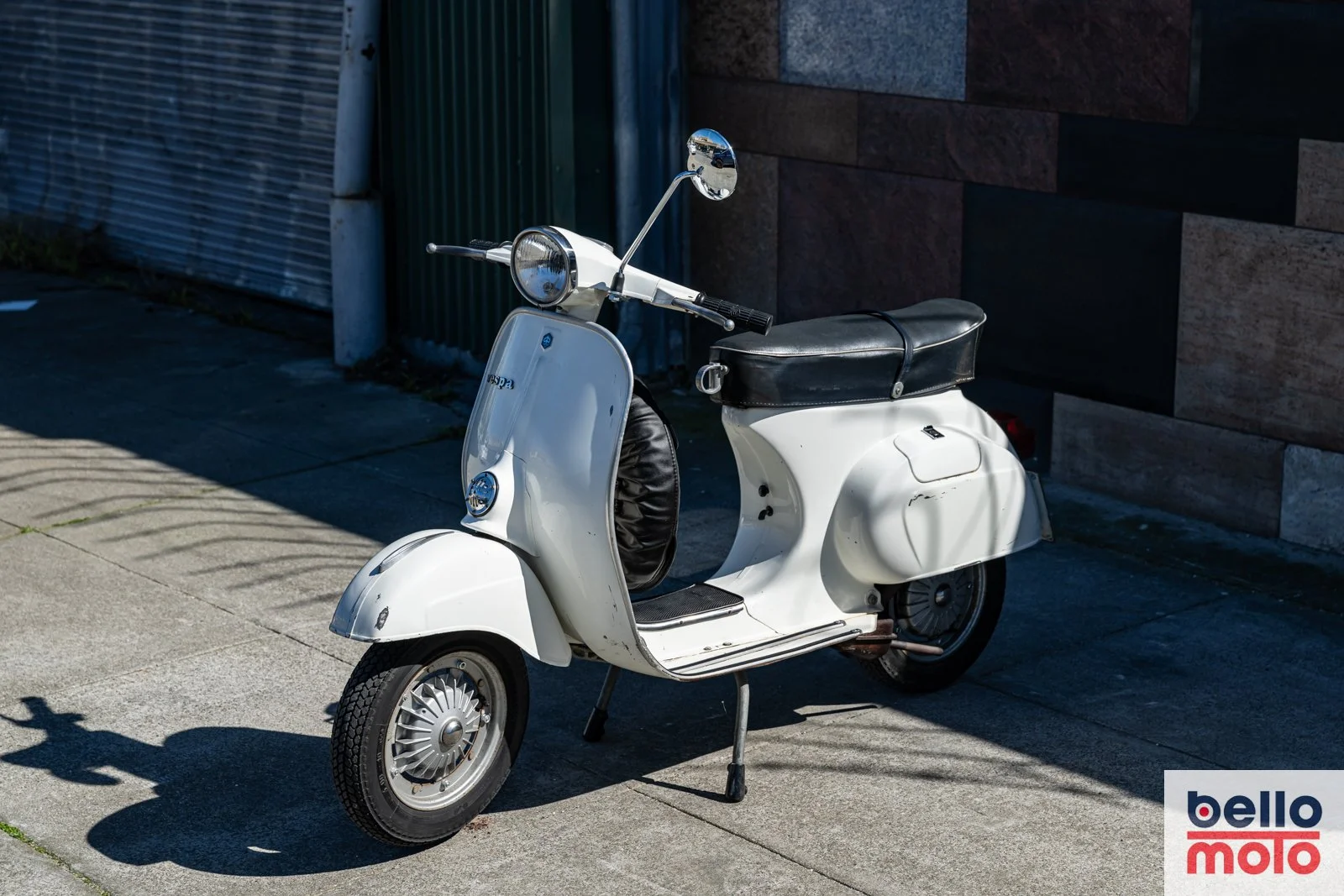 BM480 1980 Vespa Primavera 125 cc. Bianca Original_1600px-47.jpg