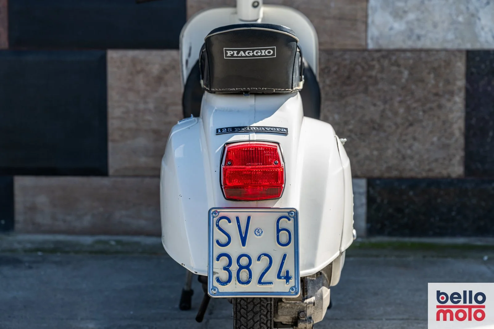 BM480 1980 Vespa Primavera 125 cc. Bianca Original_1600px-95.jpg