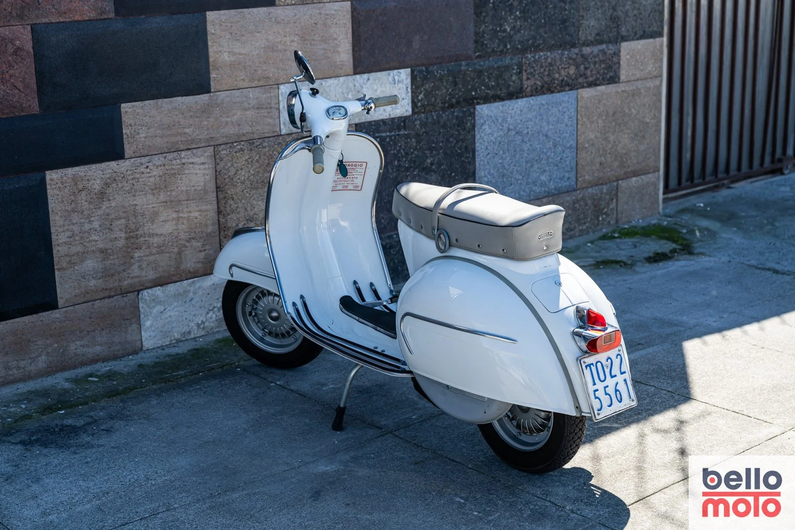 BM482 1962 Vespa GS 160 Series 1_1600px-55.jpg