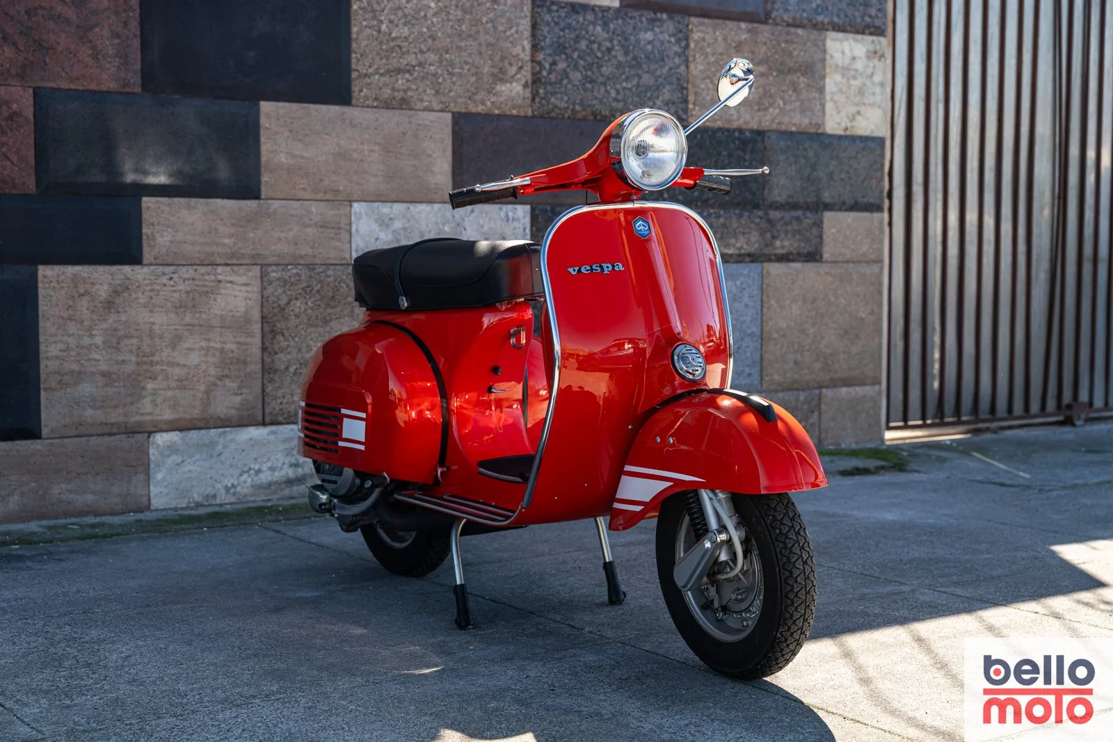 BM483 1975 Vespa Rally 200 Rossa_1600px-37.jpg