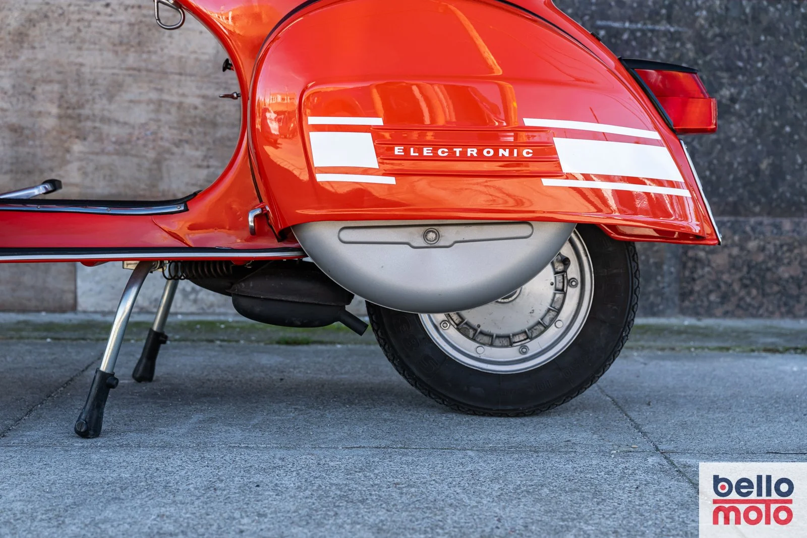 BM483 1975 Vespa Rally 200 Rossa_1600px-50.jpg