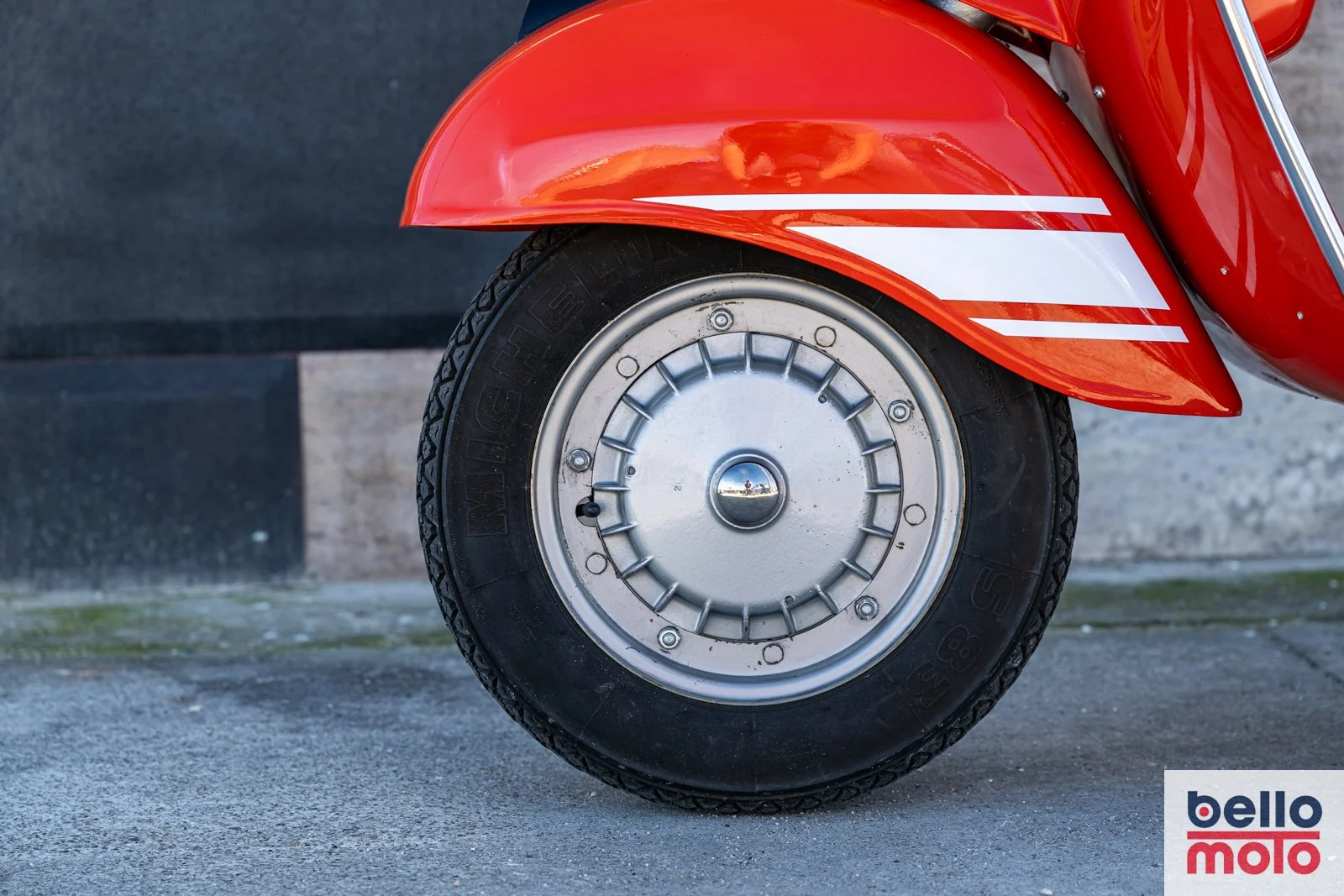 BM483 1975 Vespa Rally 200 Rossa_1600px-57.jpg