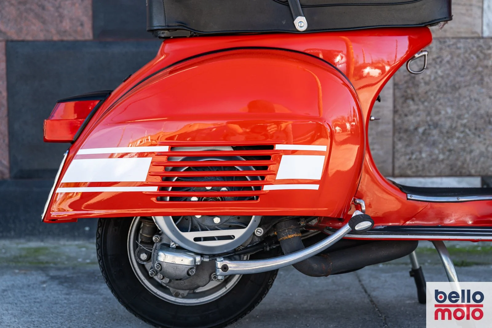 BM483 1975 Vespa Rally 200 Rossa_1600px-100.jpg