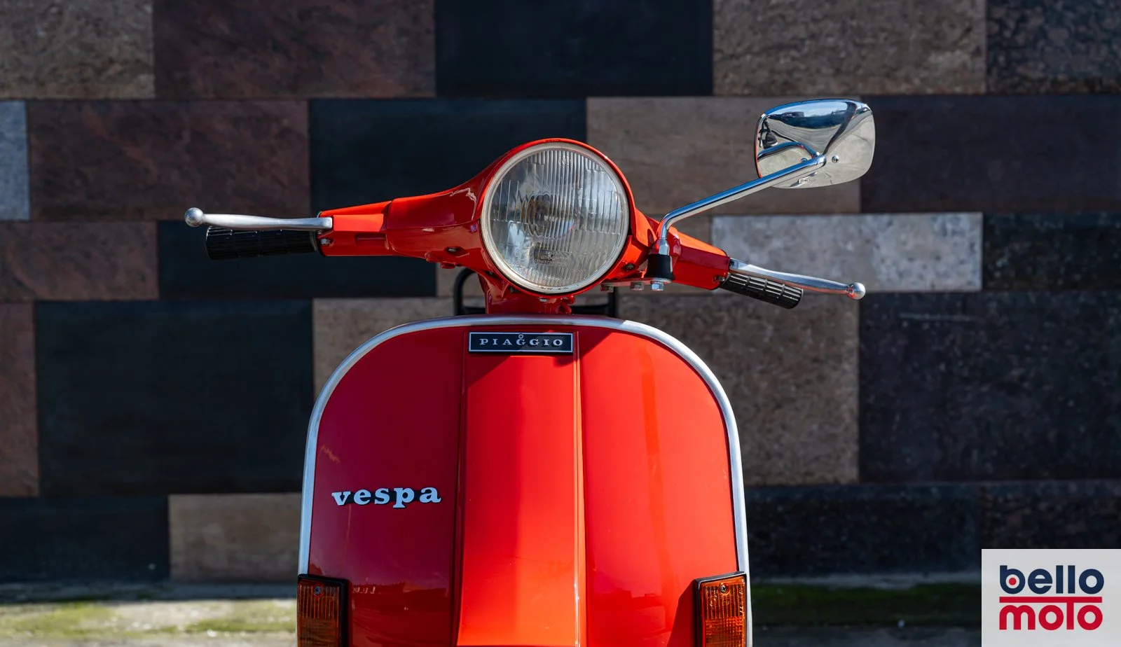 BM486 1982 Vespa P200E Rossa_1600px-5.jpg