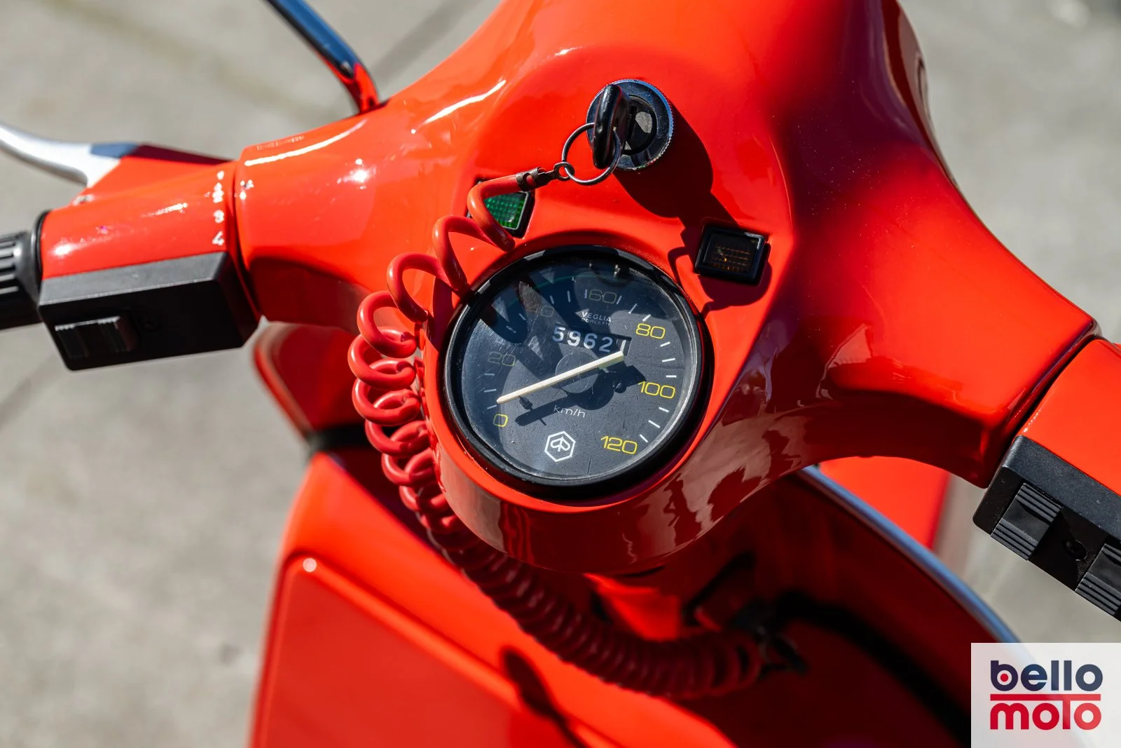 BM486 1982 Vespa P200E Rossa_1600px-17.jpg