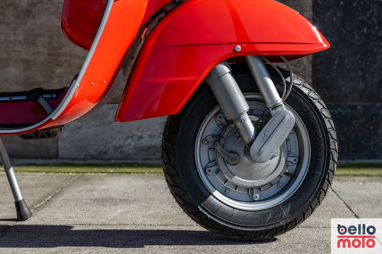 BM486 1982 Vespa P200E Rossa_1600px-65.jpg