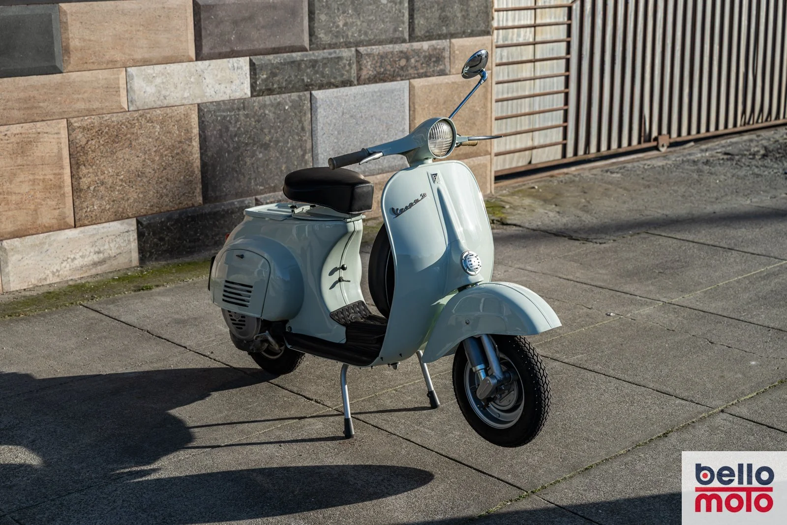 BM492-ITA167 1967 Vespa %22N%22 50-75 cc._1600px-2.jpg