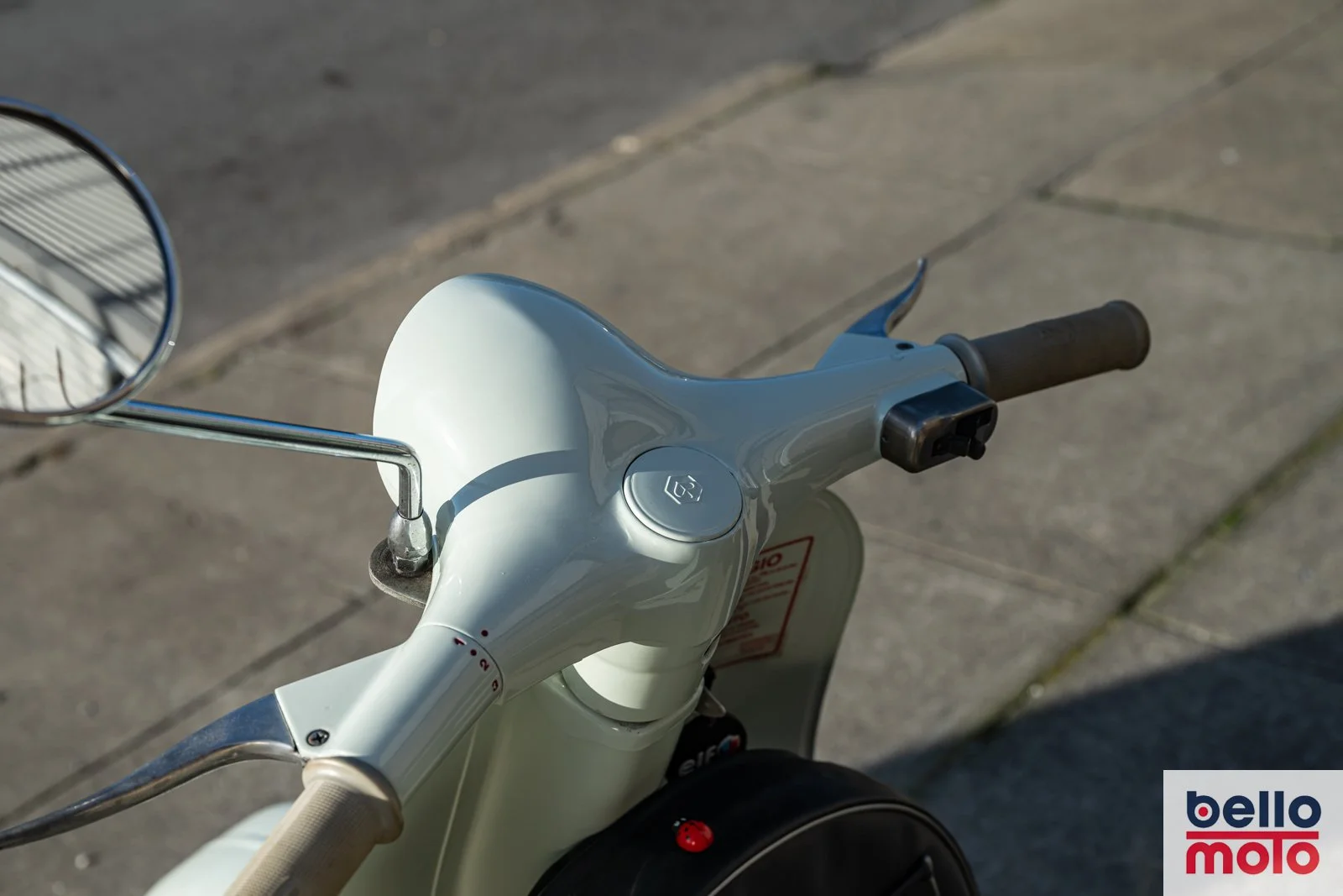 BM492-ITA167 1967 Vespa %22N%22 50-75 cc._1600px-16.jpg
