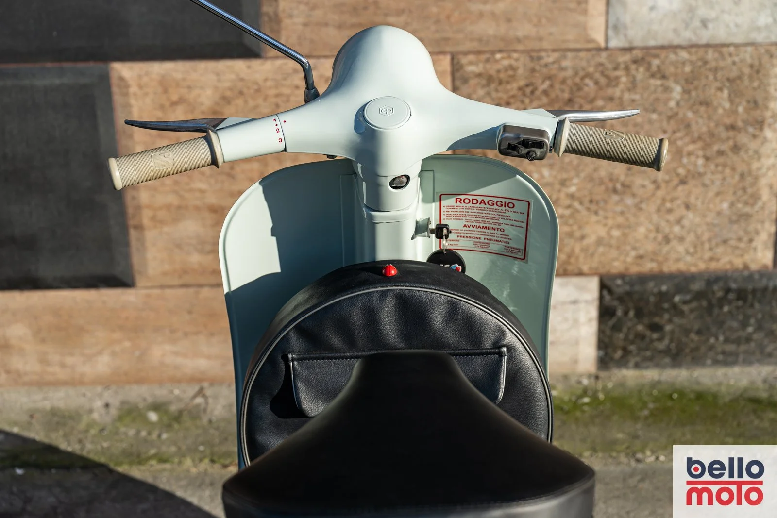 BM492-ITA167 1967 Vespa %22N%22 50-75 cc._1600px-33.jpg