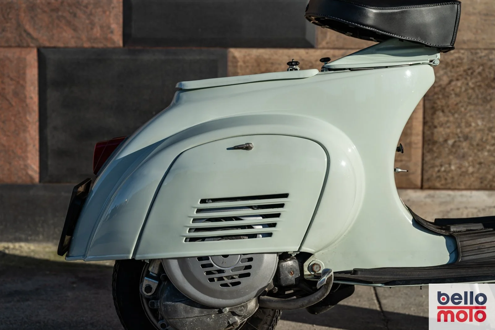 BM492-ITA167 1967 Vespa %22N%22 50-75 cc._1600px-51.jpg