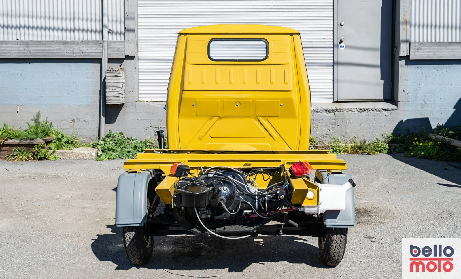 BM443 - 1981 P601 MUSTARD YELLOW Vin - MPM2T58916_1600px-2.jpg