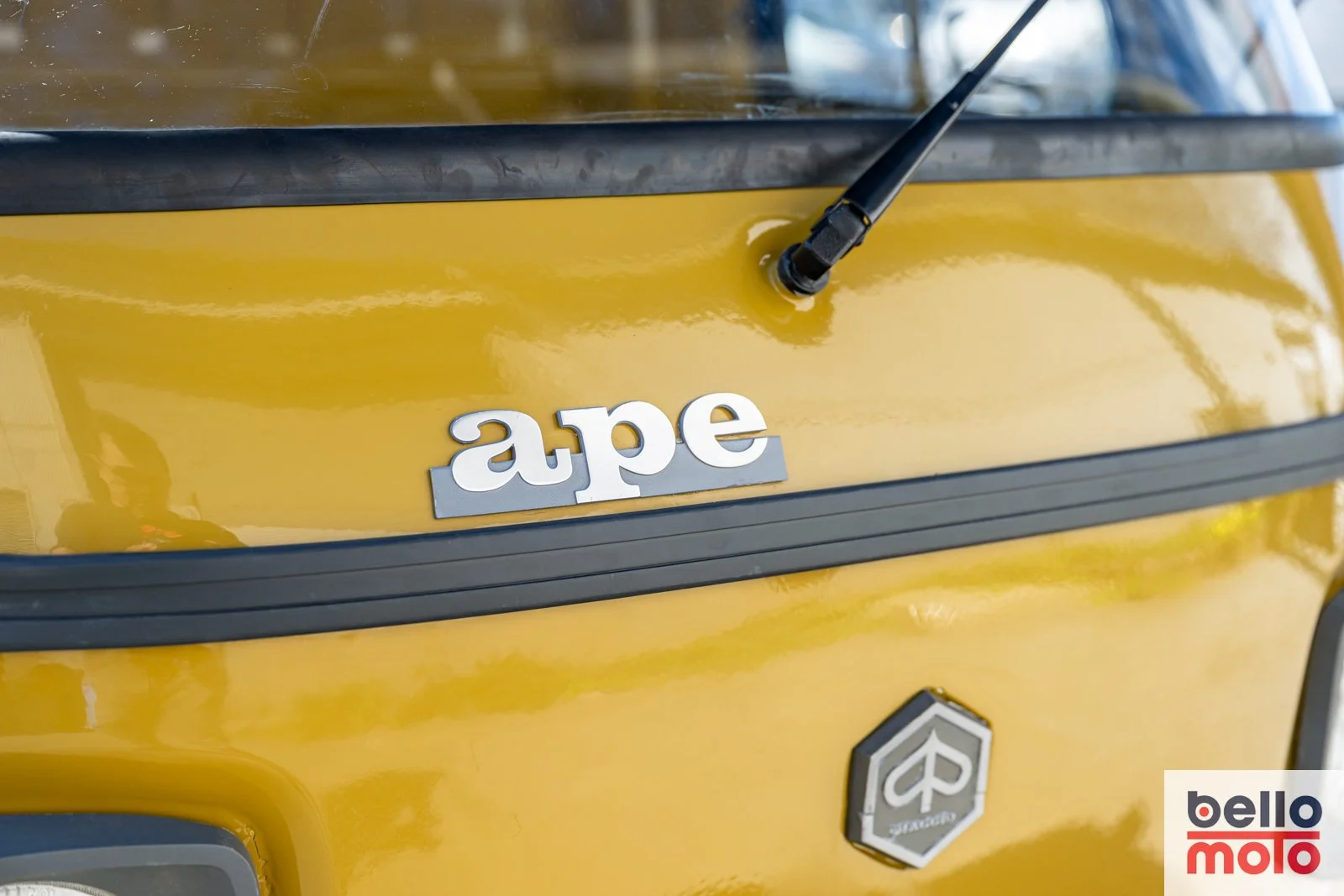 BM443 - 1981 P601 MUSTARD YELLOW Vin - MPM2T58916_1600px-27.jpg