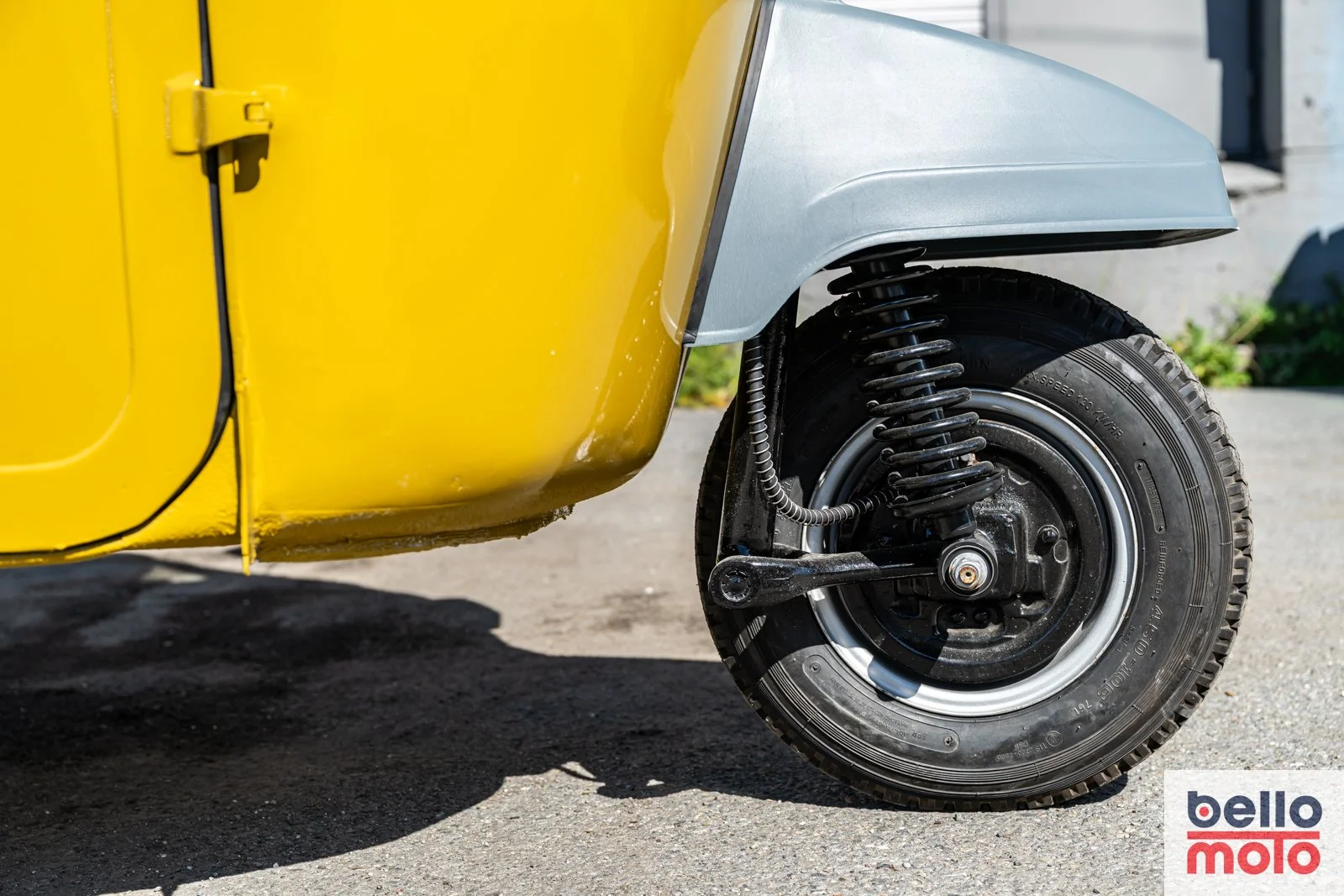 BM443 - 1981 P601 MUSTARD YELLOW Vin - MPM2T58916_1600px-68.jpg