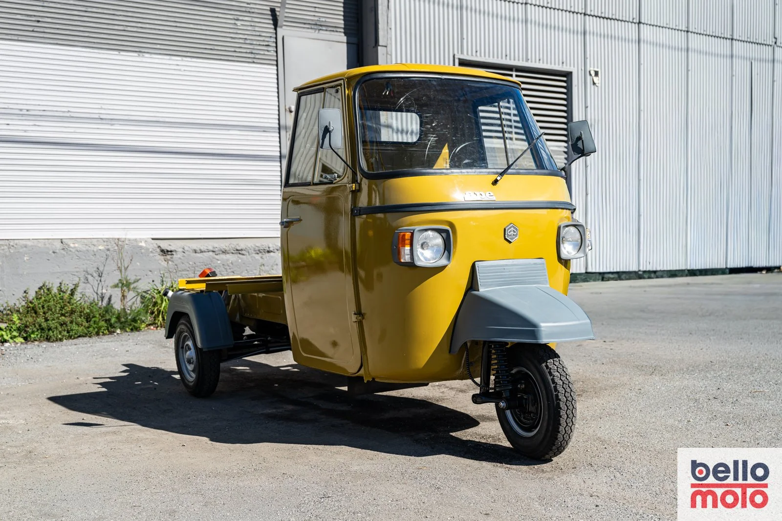 BM443 - 1981 P601 MUSTARD YELLOW Vin - MPM2T58916_1600px-70.jpg