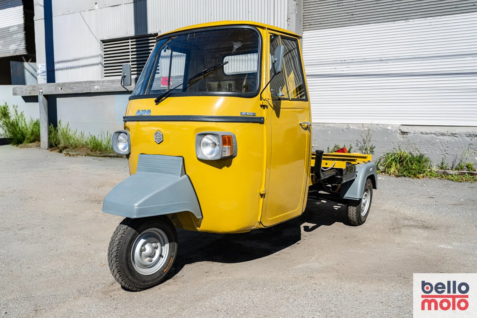 BM443 - 1981 P601 MUSTARD YELLOW Vin - MPM2T58916_1600px-77.jpg