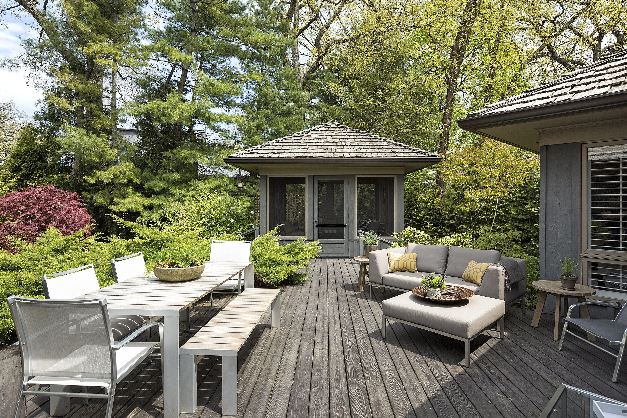 deck_801roslyn.jpg