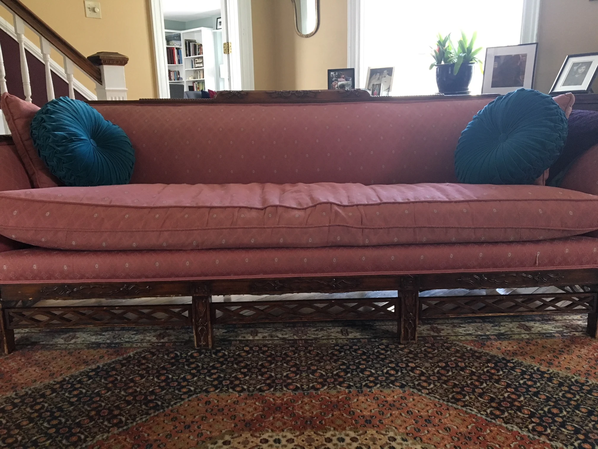 Settee Before.JPG