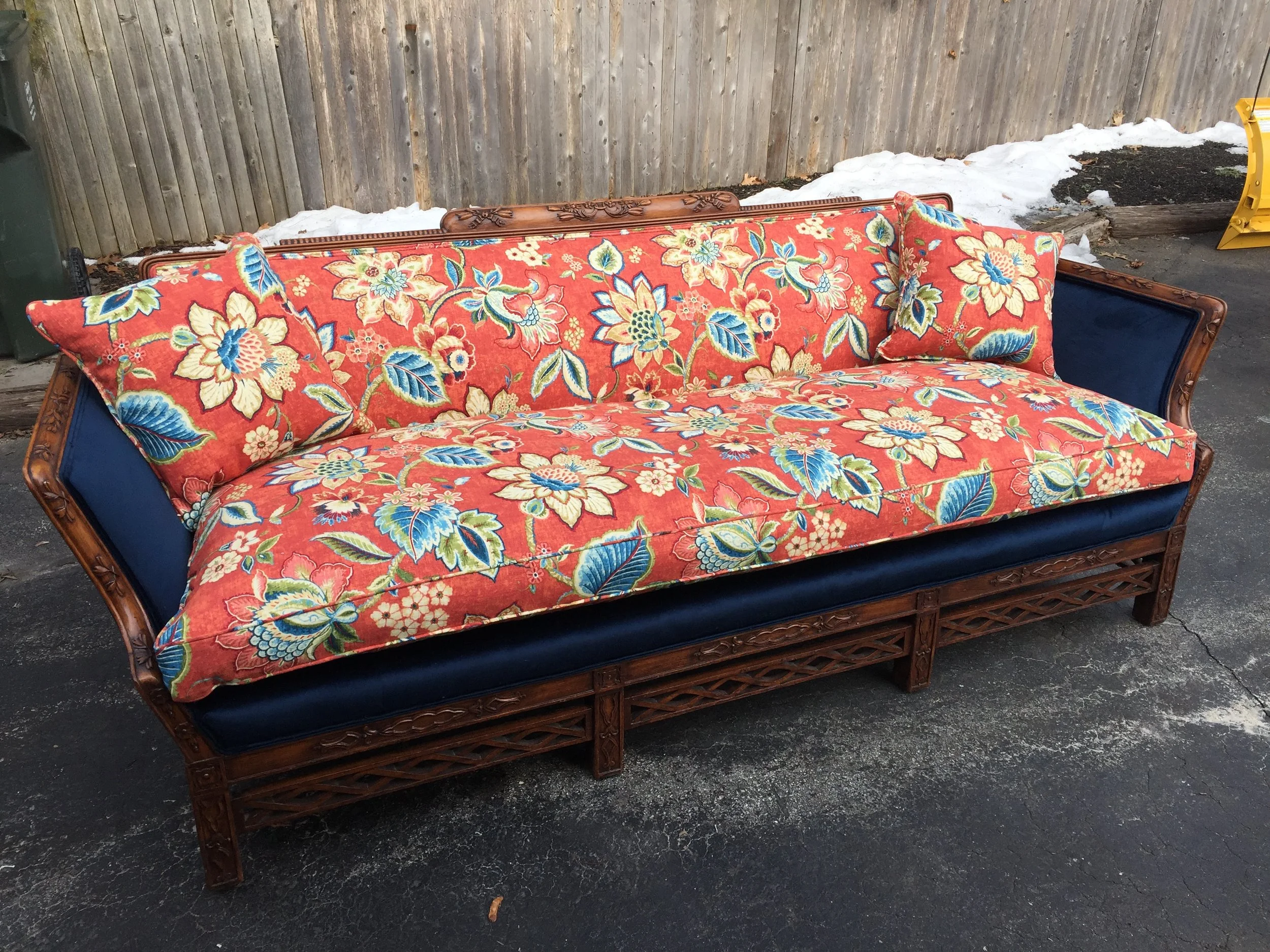 Settee After 3.JPG