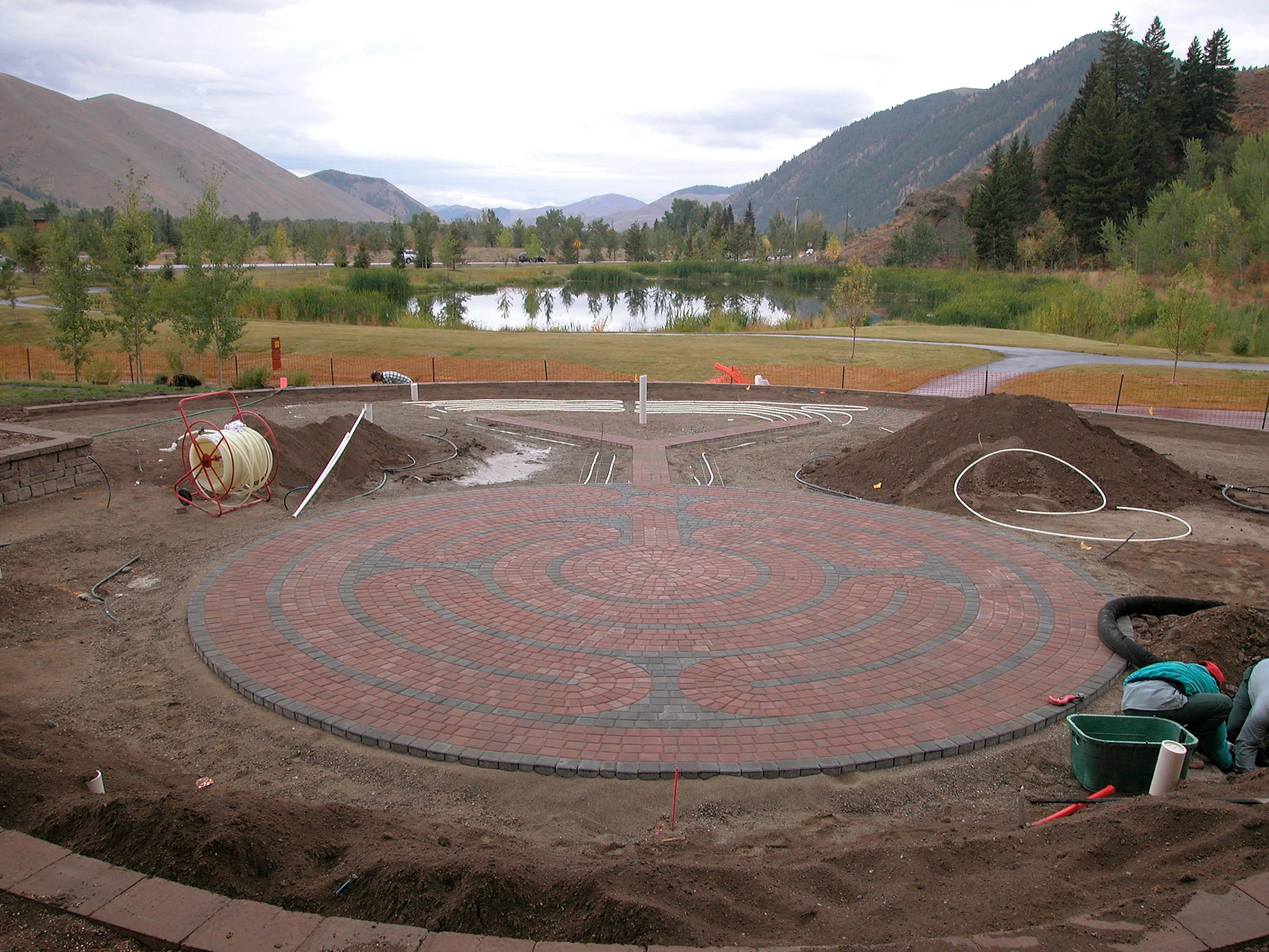 2017: Large Labyrinth Design 