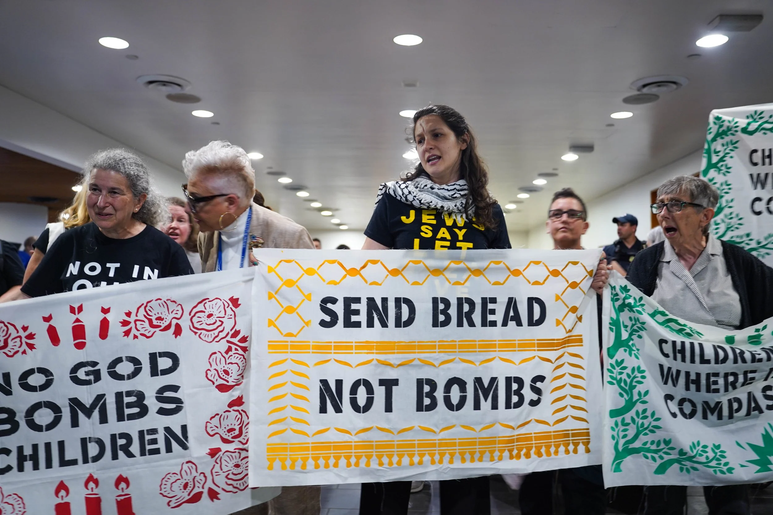Dirksen cafeteria protest 7-01-2025 - 23.jpg