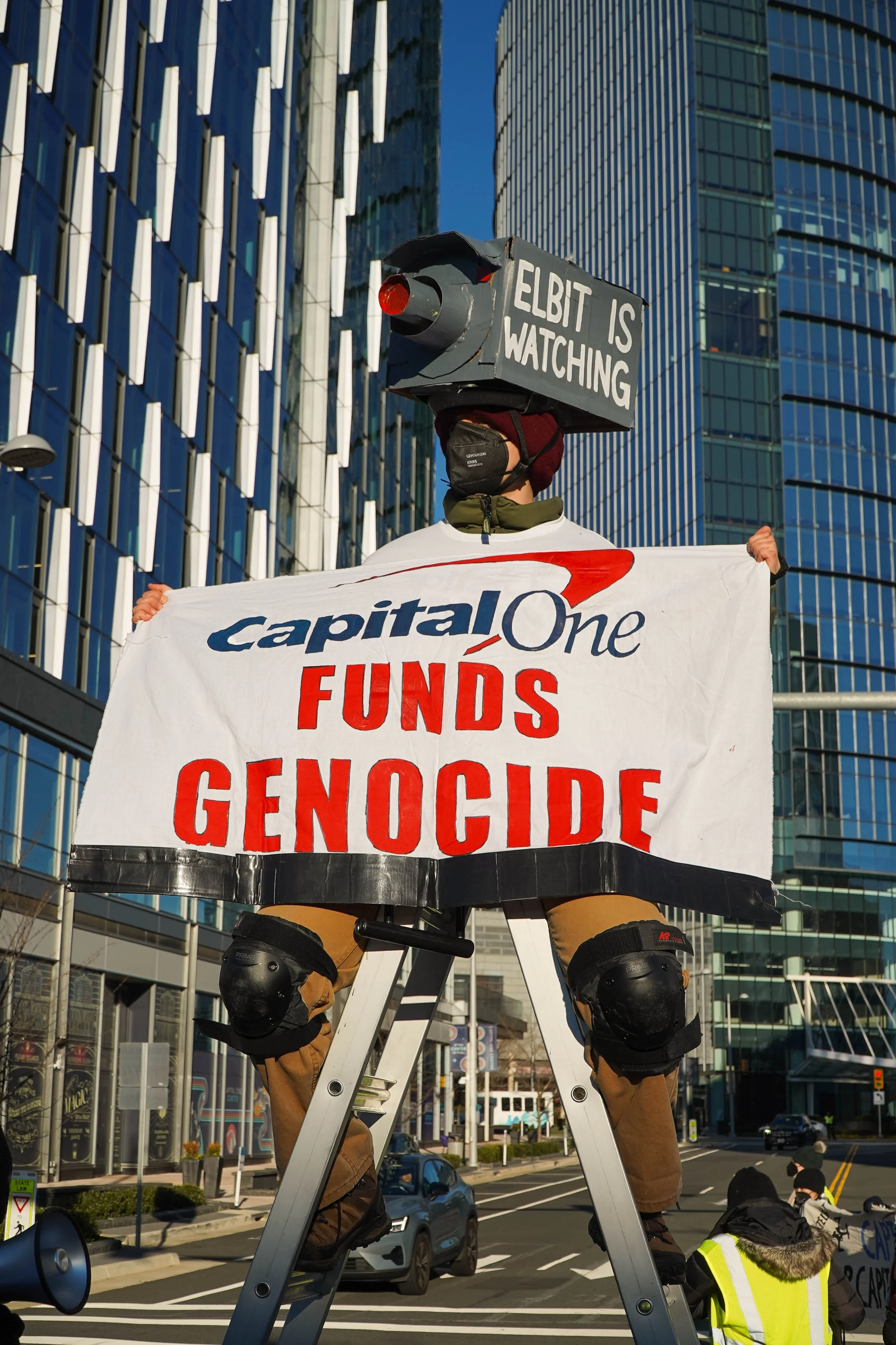 cap one protest 26 - photos from @Morzco.jpg