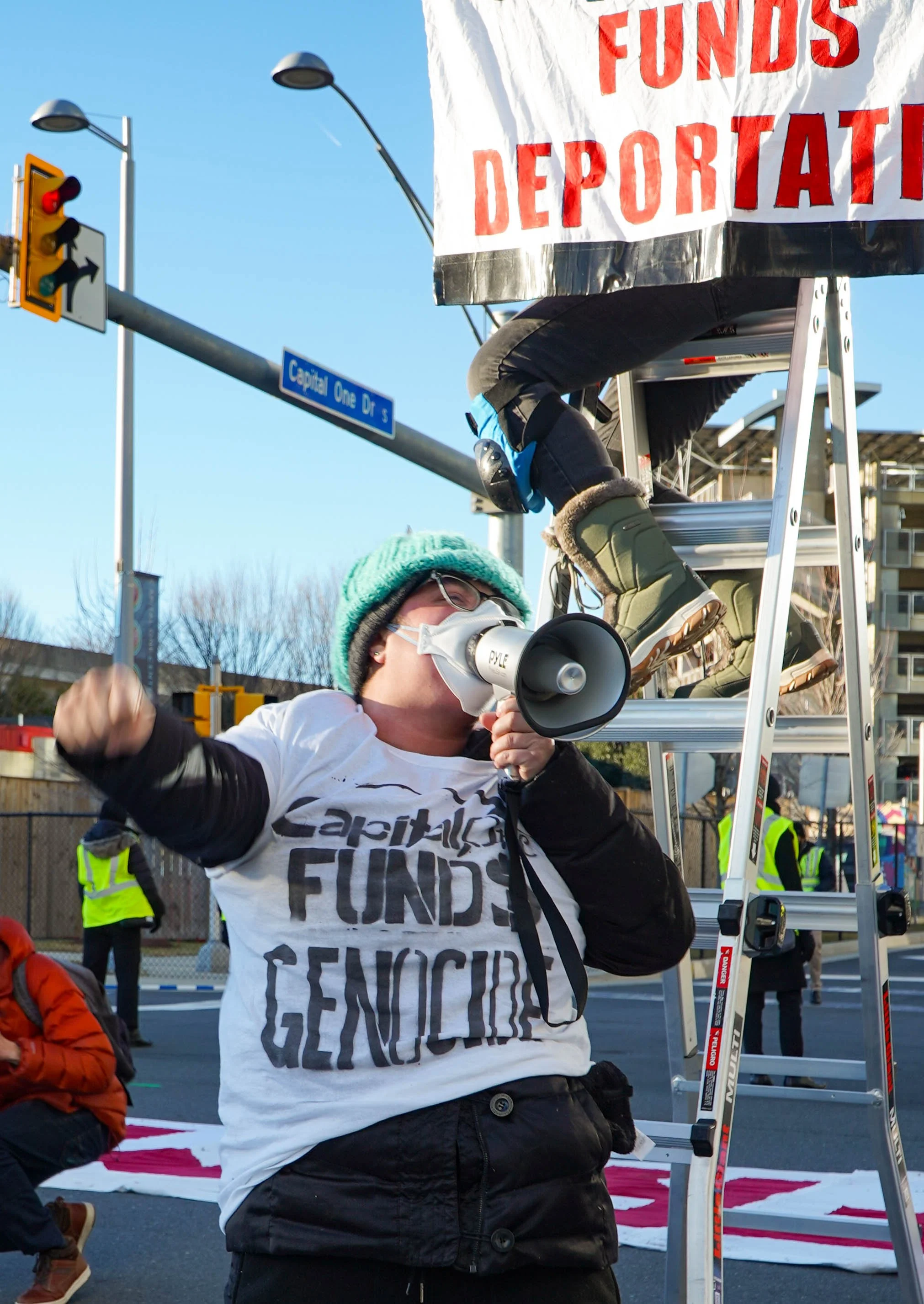 cap one protest 13 - photos from @Morzco.jpg