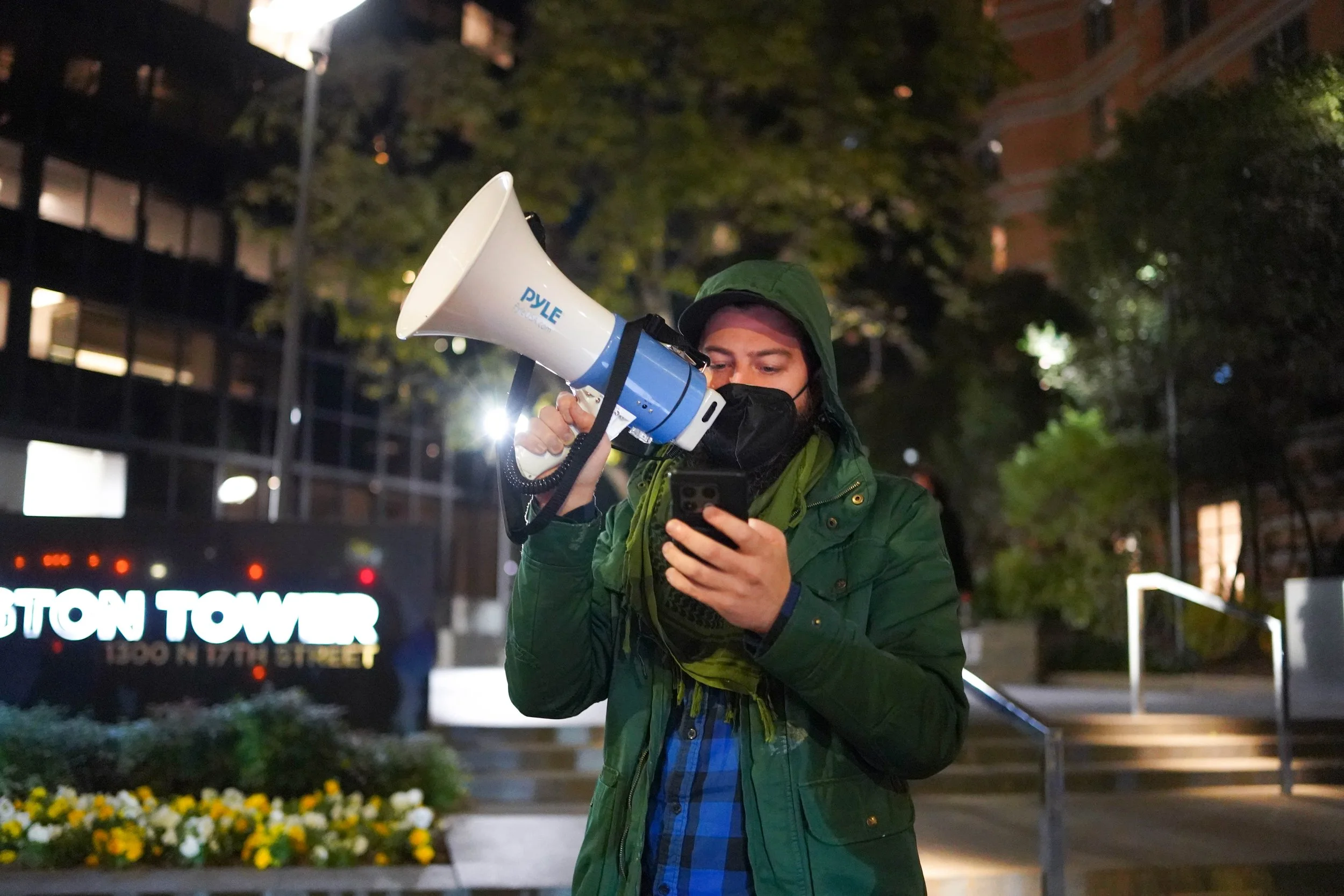 speaker no tech in apartheid 2.jpg